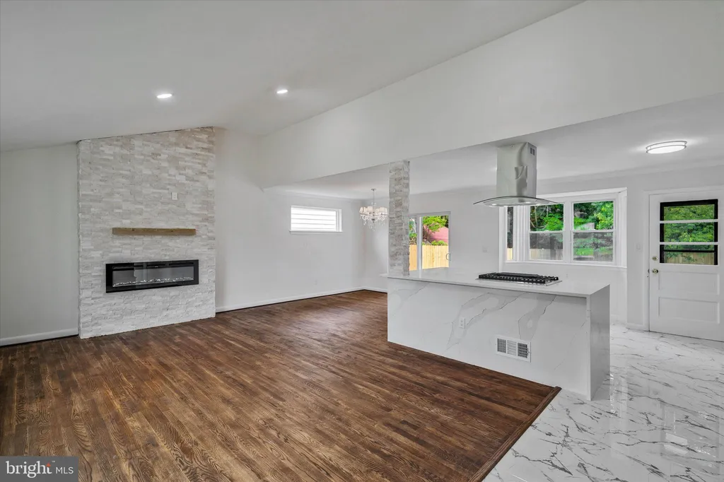 9831 Singleton Drive, Bethesda, MD 20817 photo 3