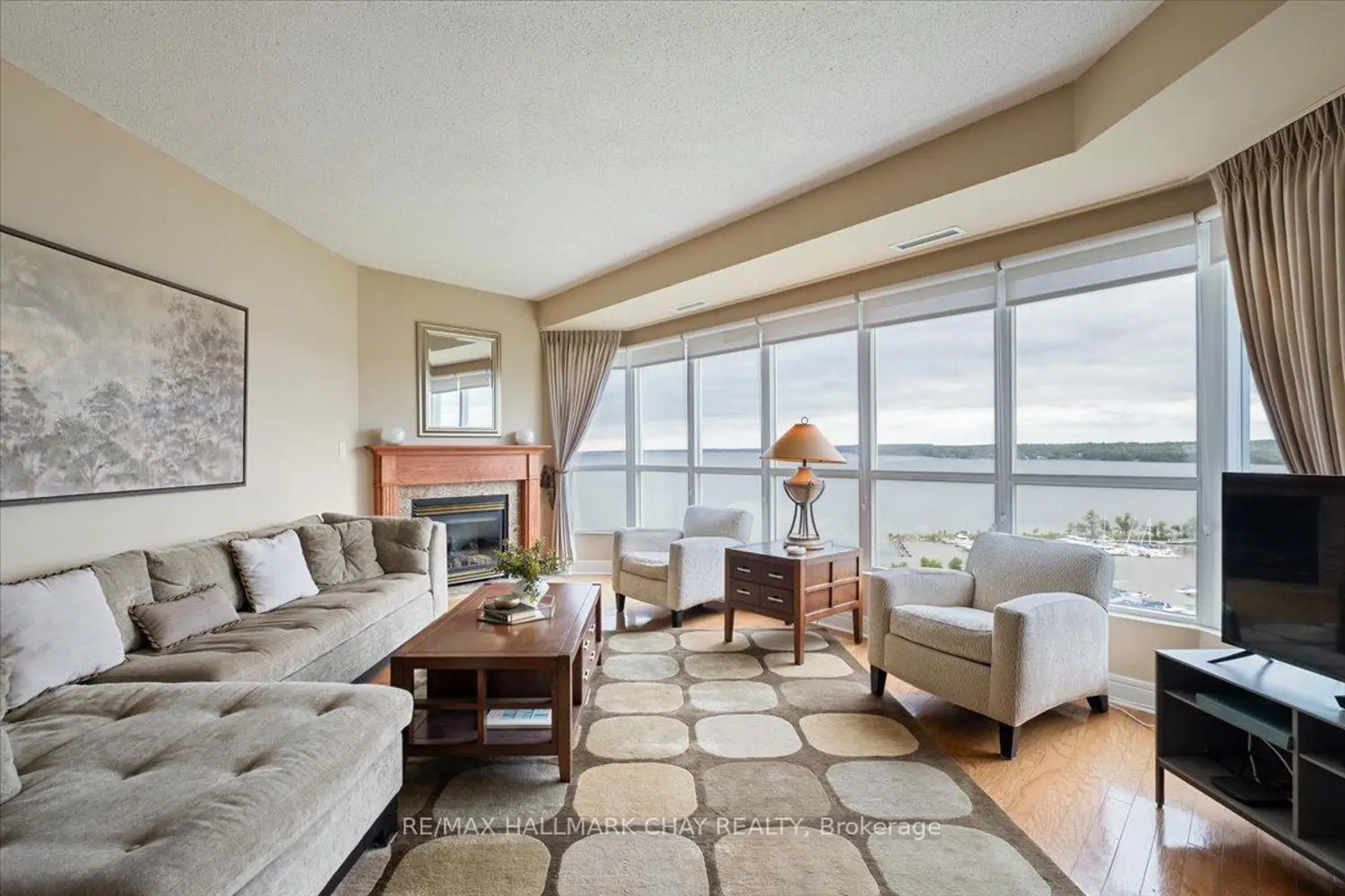 2 Toronto Street 1411 photo 3
