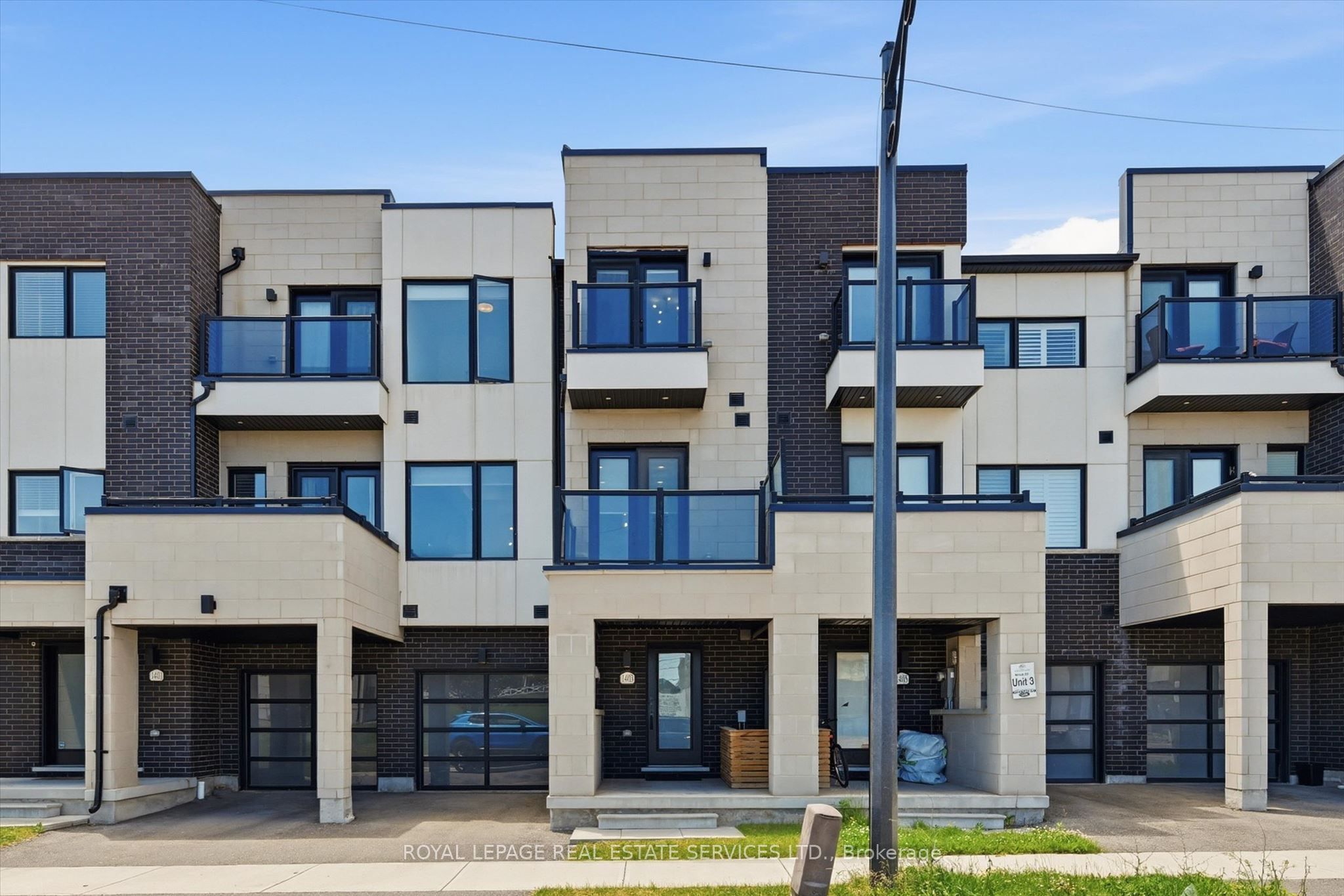 1403 Clarriage Court, Milton, ON, L9E 1L6