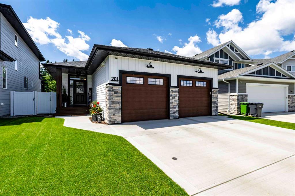 201 Thompson Crescent, Red Deer, AB, T4P 0E5
