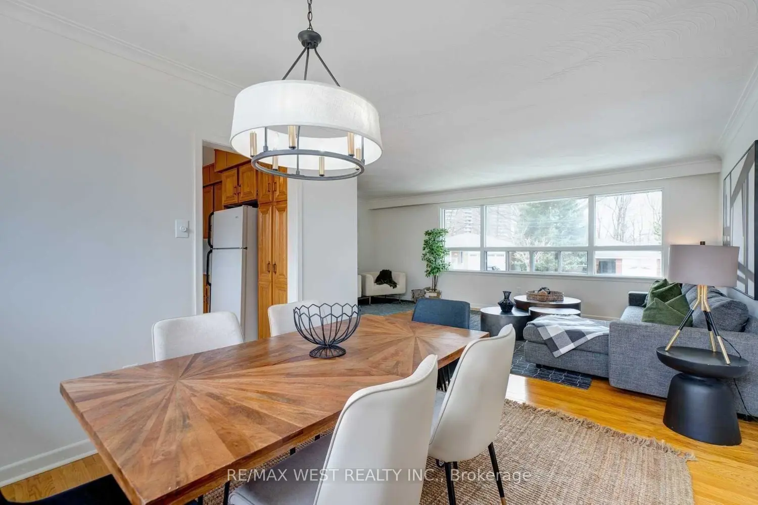 29 Fulwell Crescent photo 4