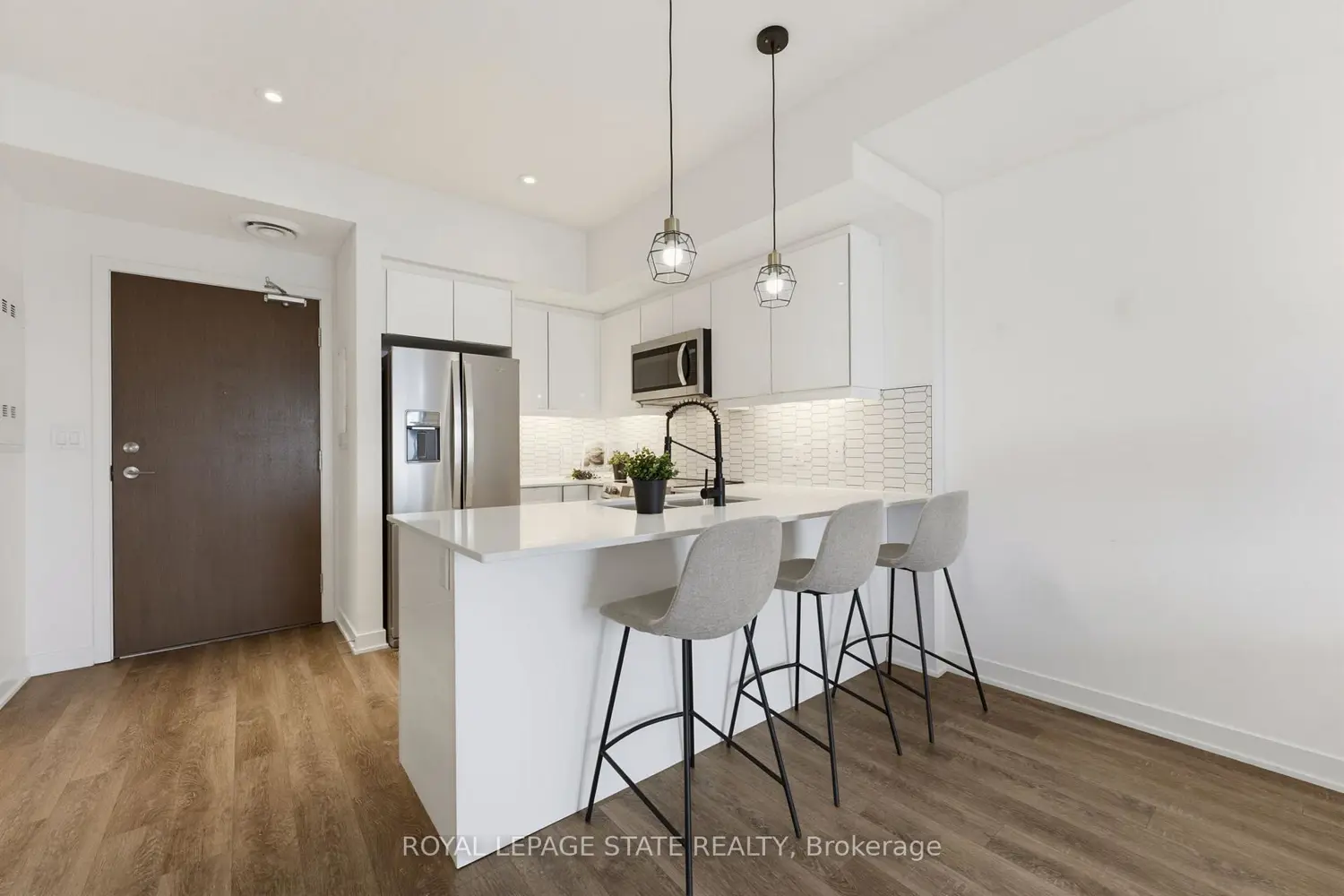 16 Markle Crescent 513 photo 3