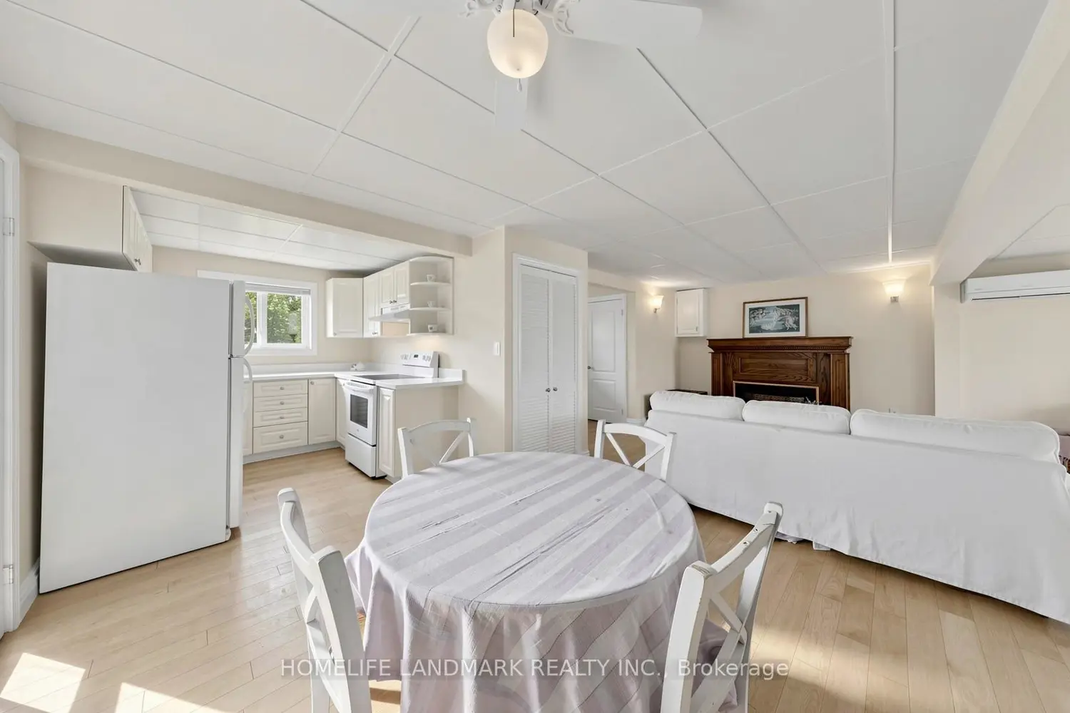 148 Coleman Crescent photo 4