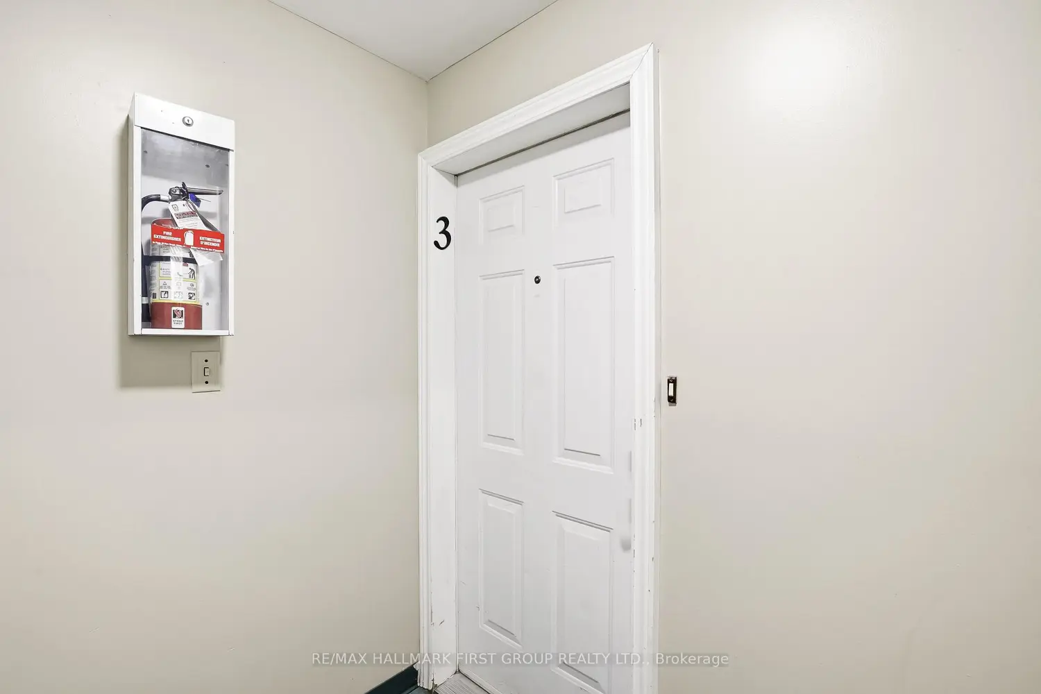 1331 Mary Street 3