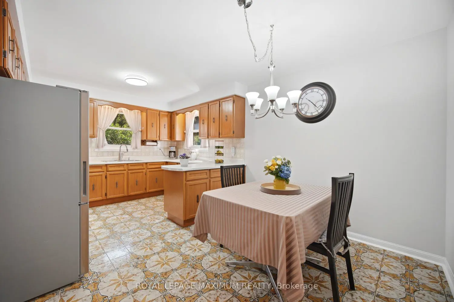 255 John Street photo 5