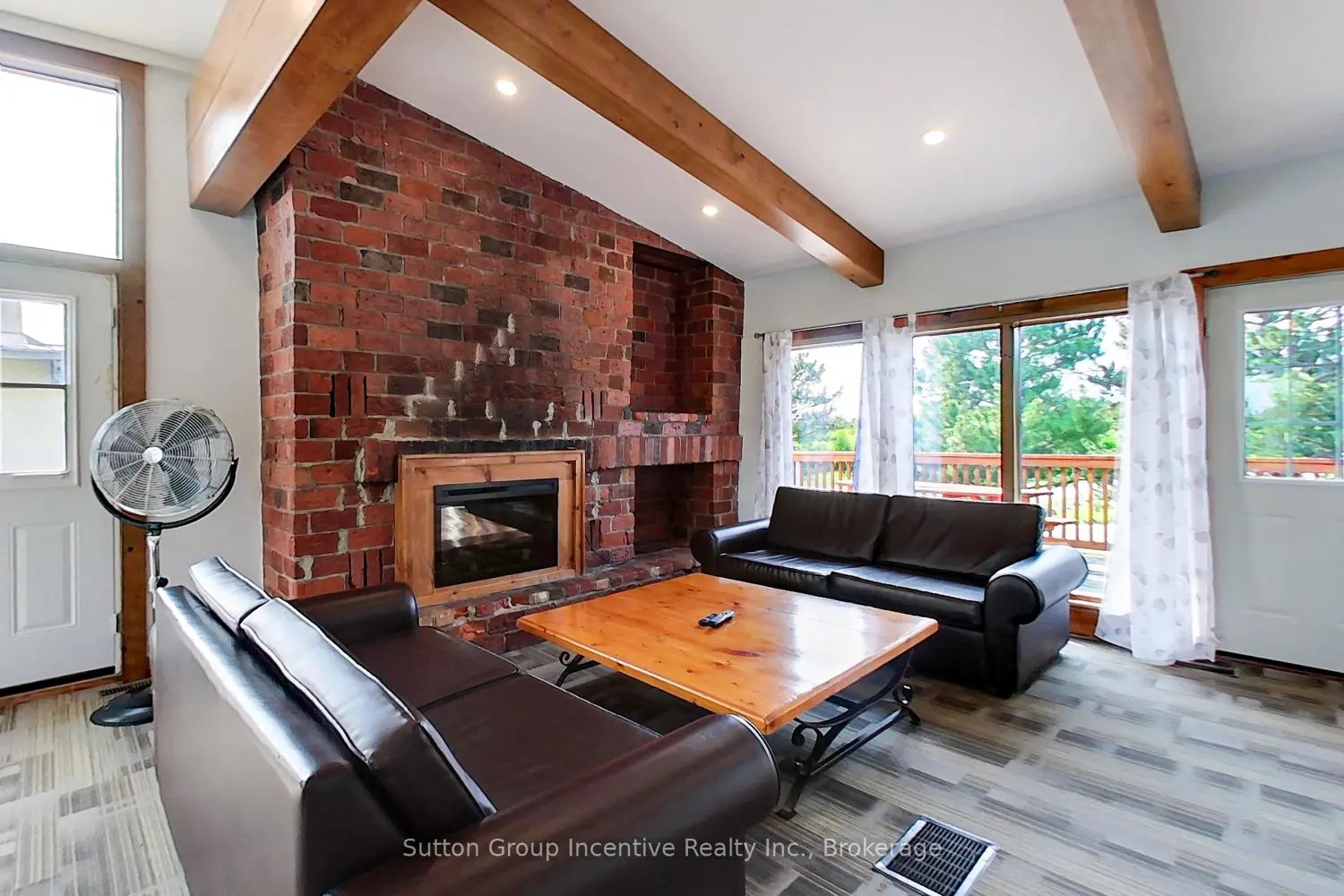 151 Tyrolean Lane photo 3