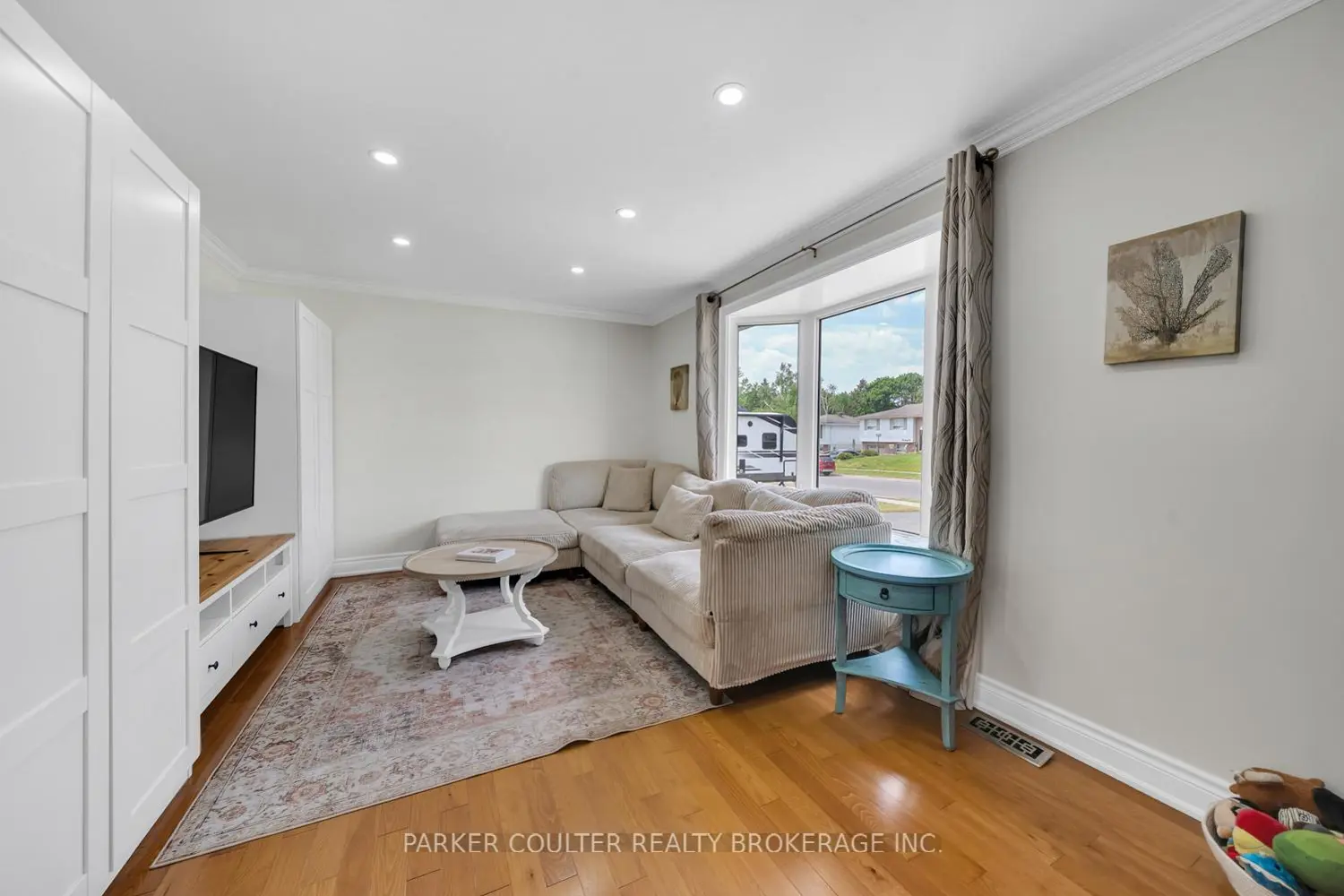 289 Pine Drive photo 2