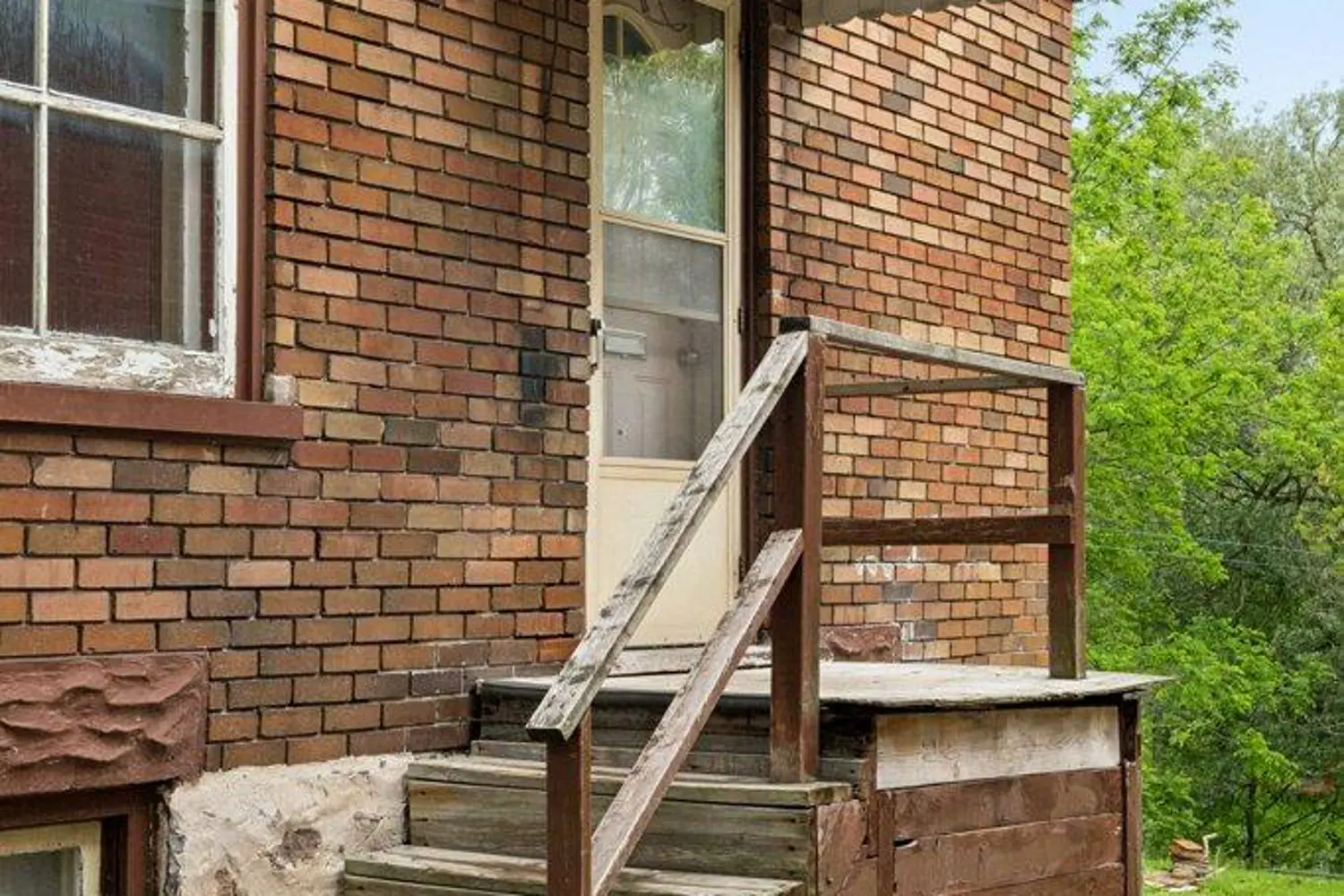 6 Riverside Drive photo 5