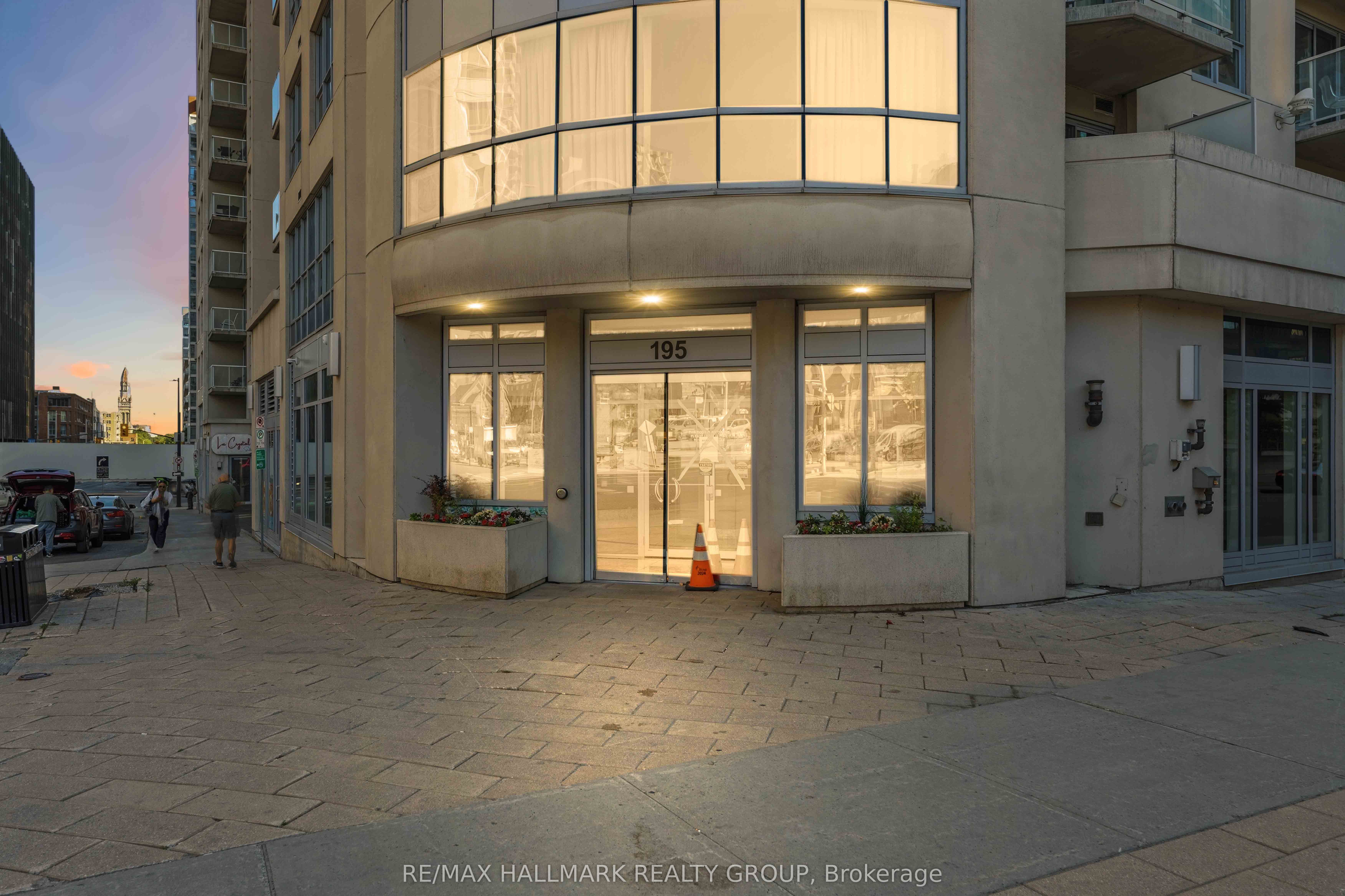 1402-195 Besserer Street, Ottawa, ON, K1N 0B6