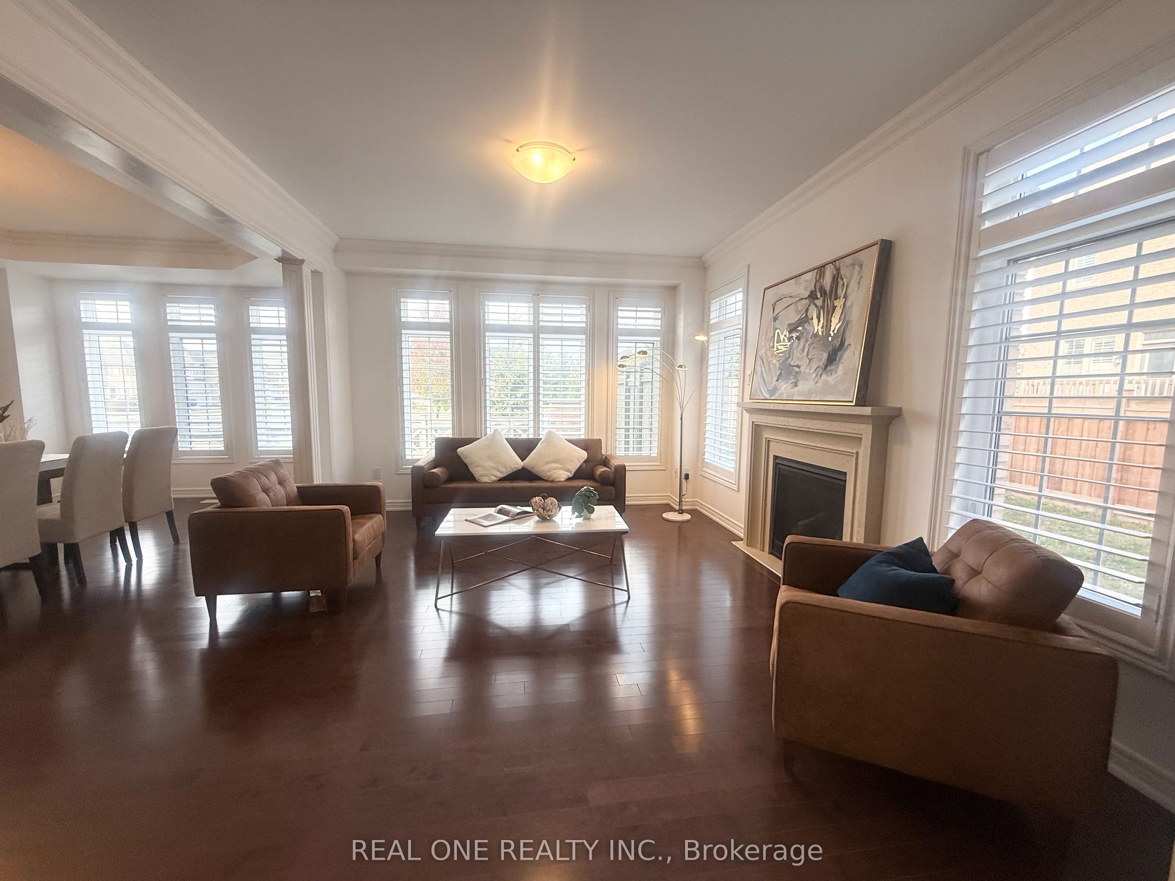 39 Mowder Drive, Aurora, ON, L4G 0V4 photo 5