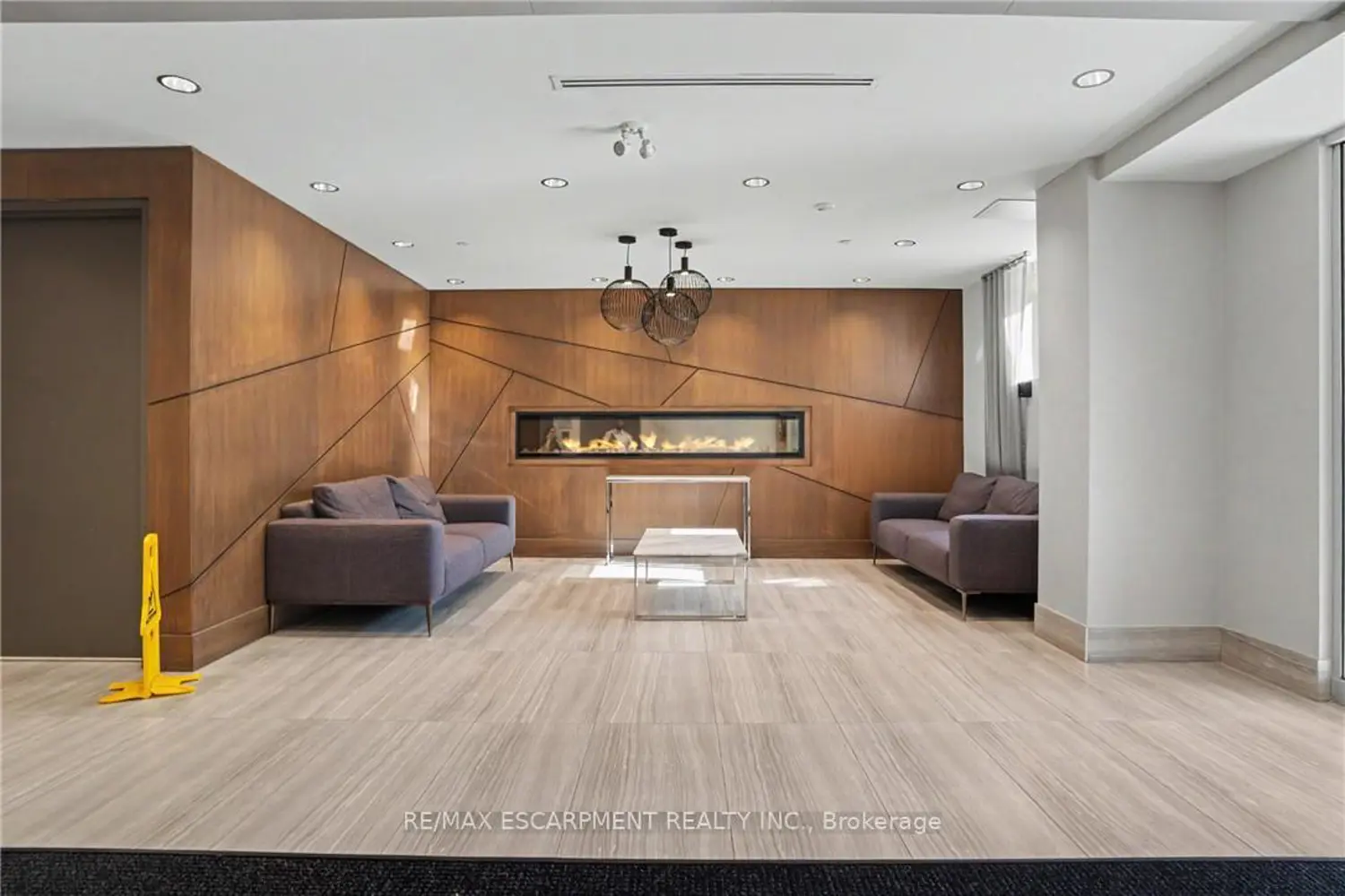 16 Markle Crescent 414