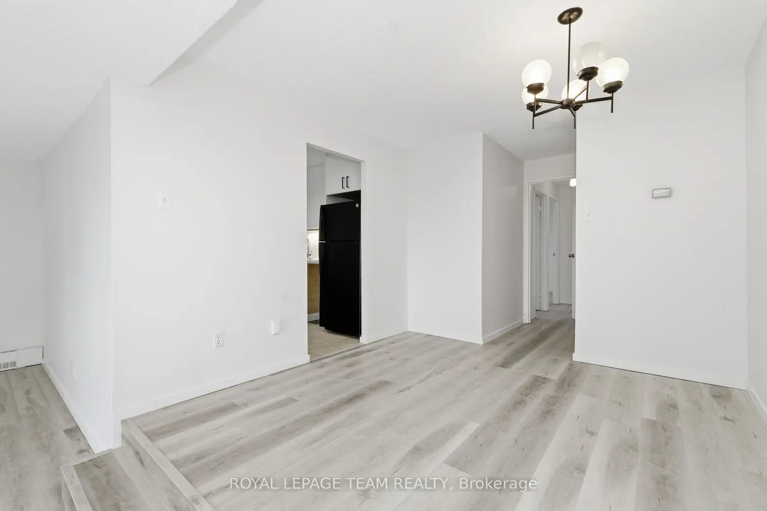 1081 Ambleside Drive 507 photo 5