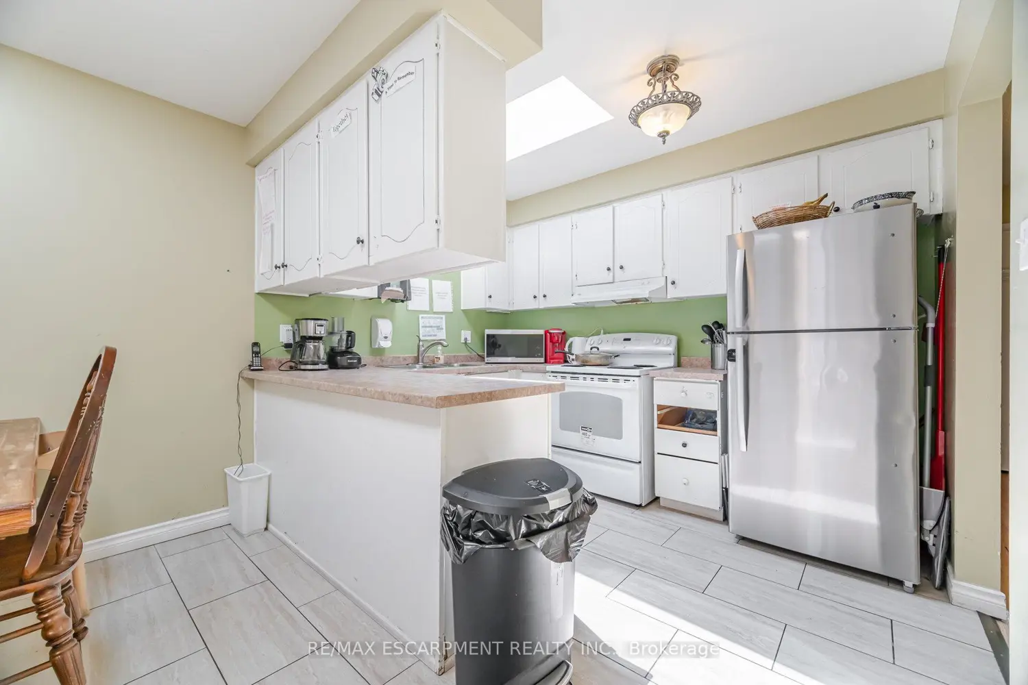 178 Athenia Drive photo 5