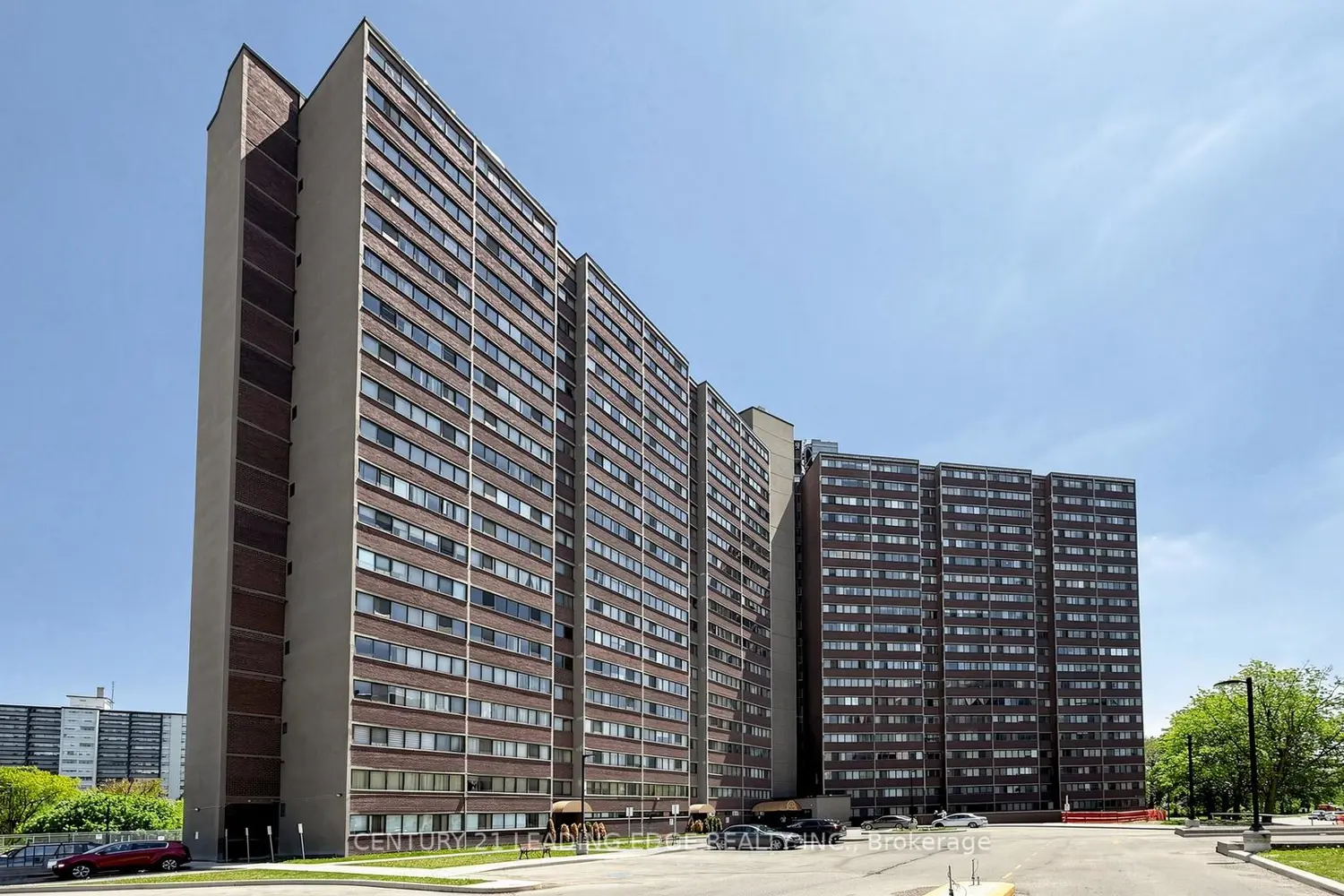 11 Wincott Drive 914