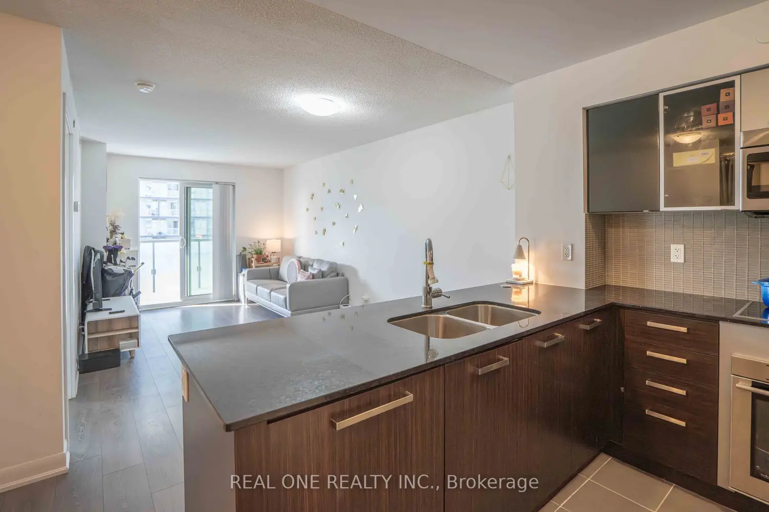5168 Yonge Street 1107 photo 4