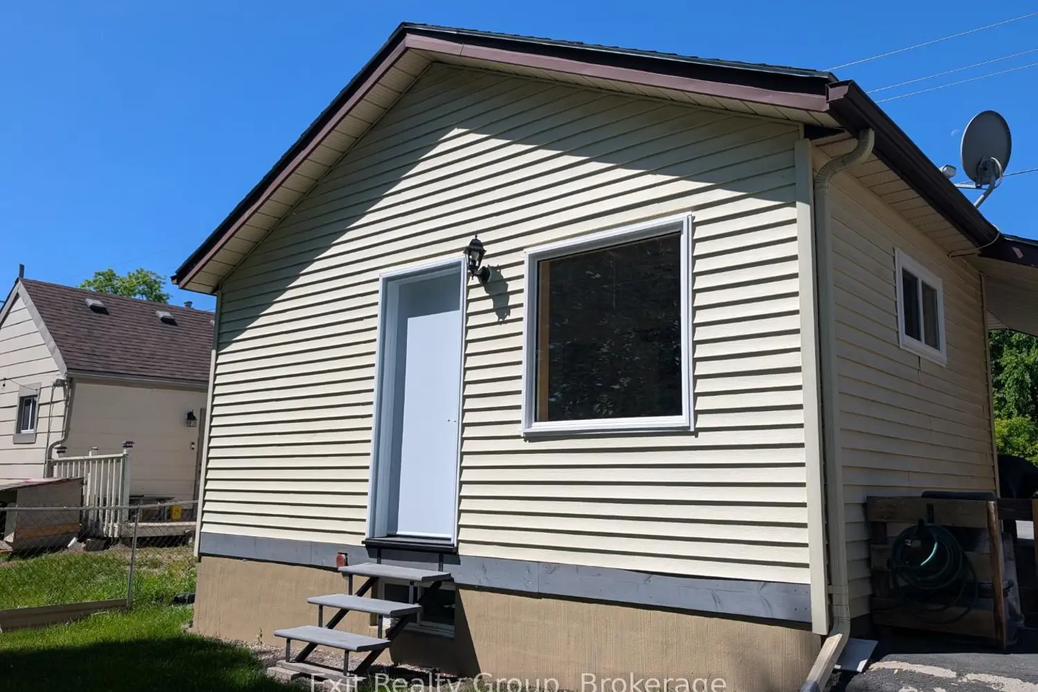 77 Frank Street photo 5