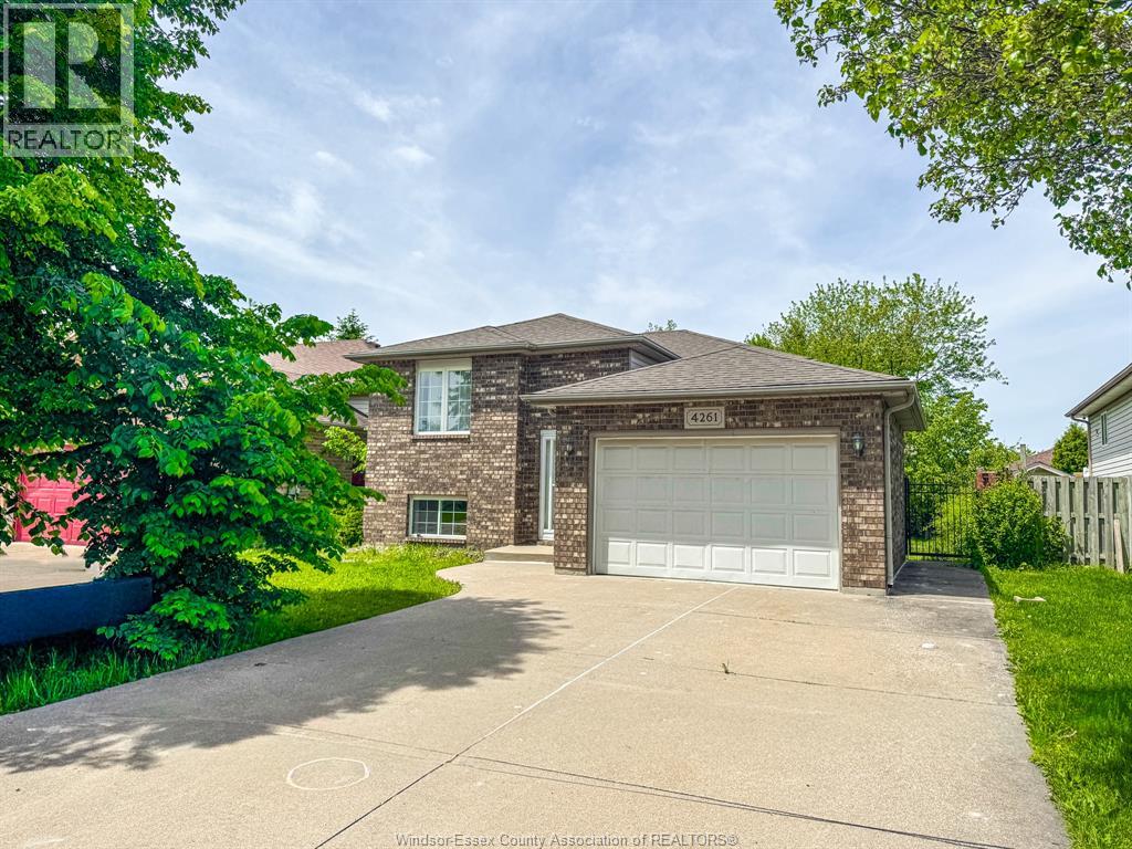 4261 Centurion , Windsor, ON, N9G2V9 photo 2