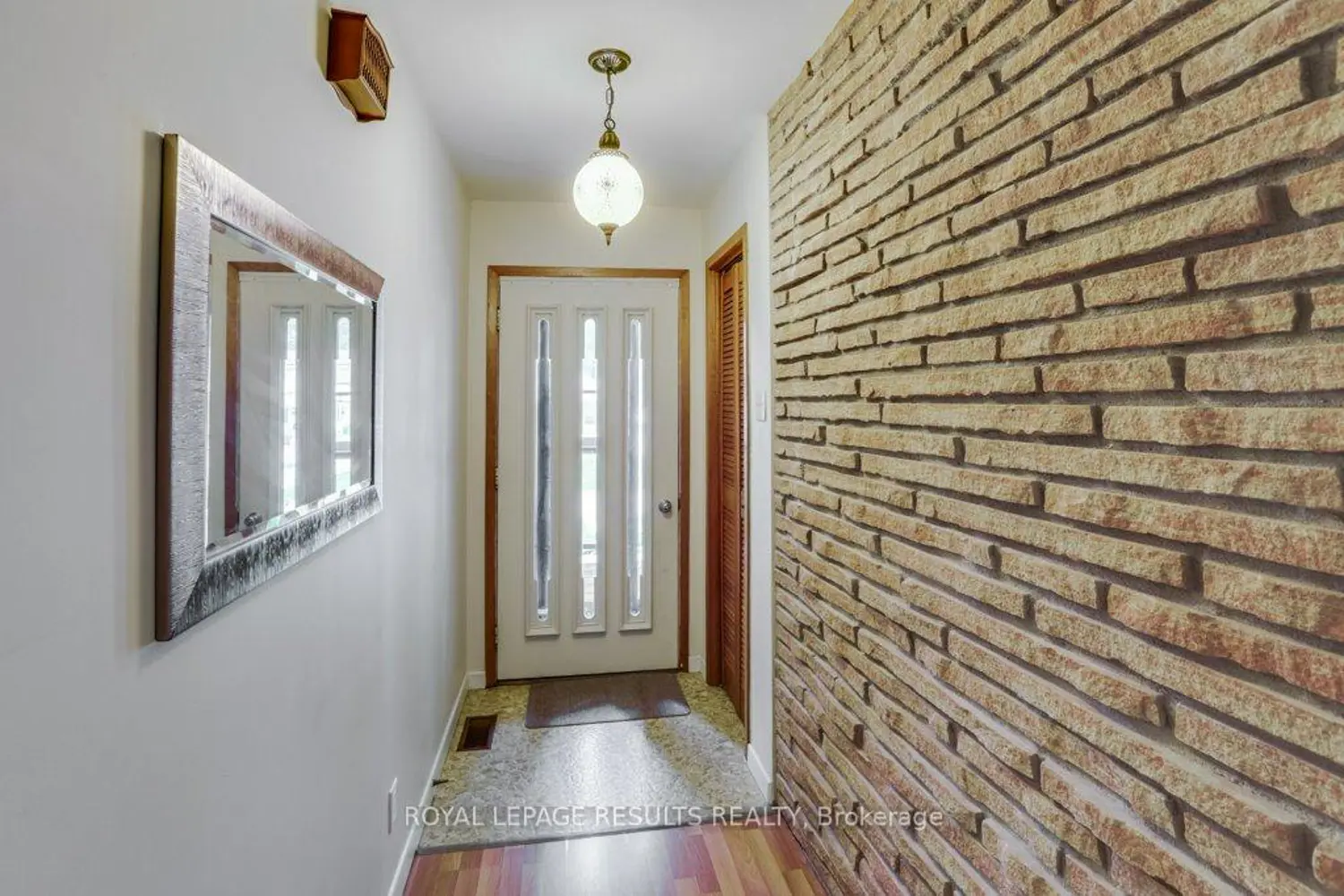 295 John Street photo 2