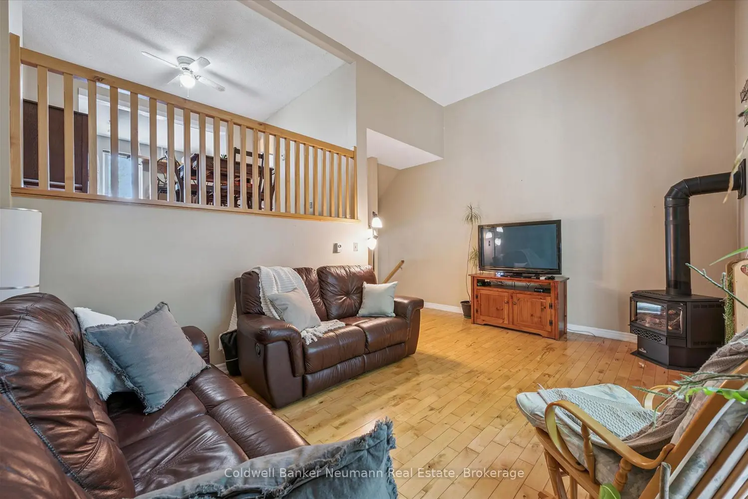 2 Worton Avenue 2
