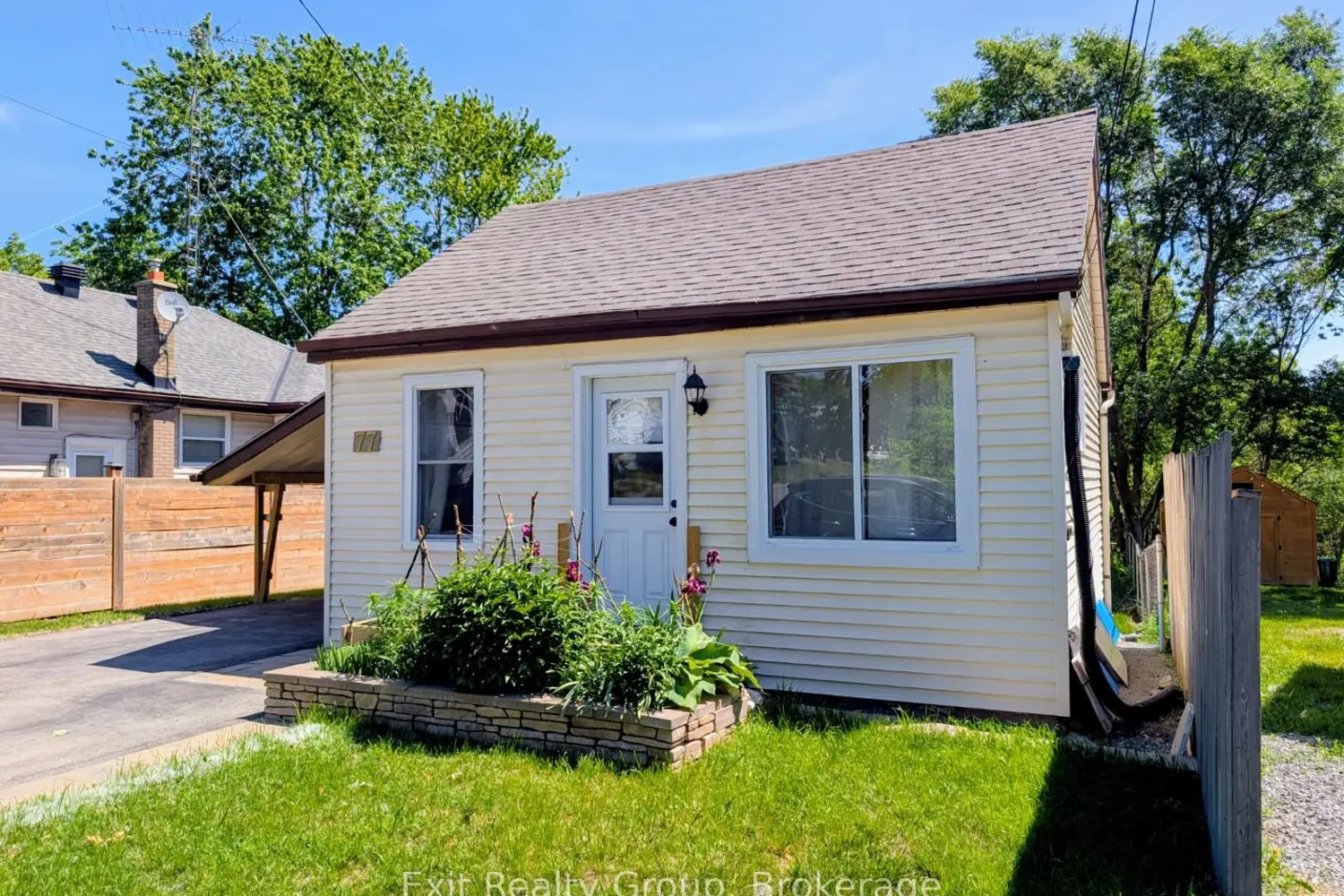 77 Frank Street photo 2