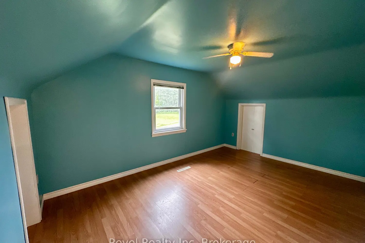 8 Trailaine Road photo 5