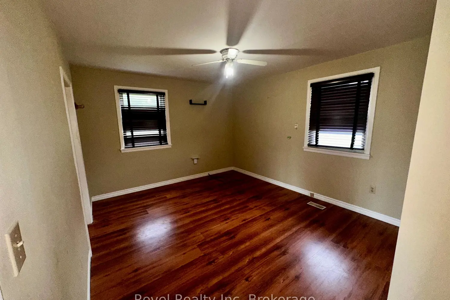 8 Trailaine Road photo 3
