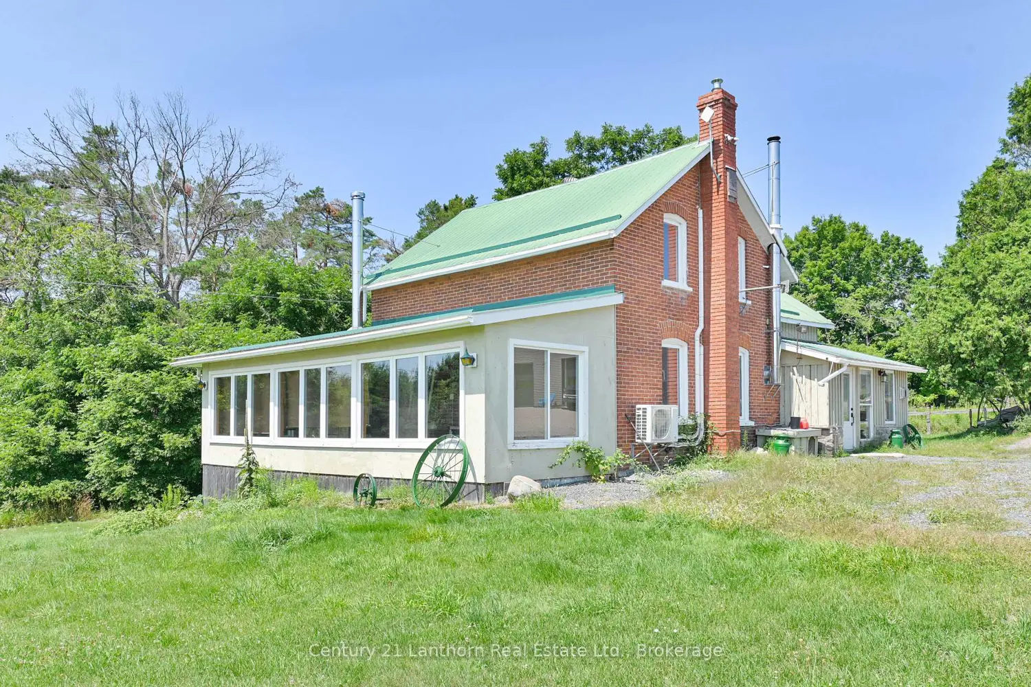 495 Barker Road photo 3