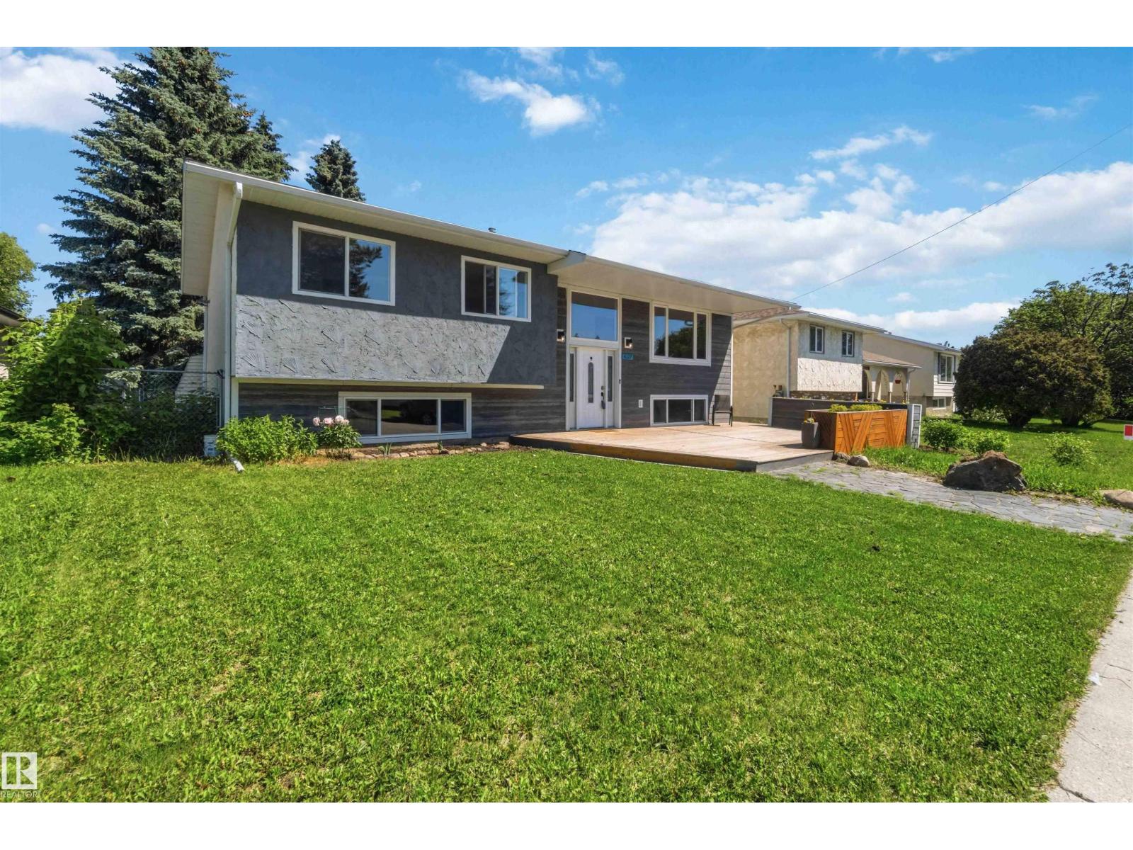 4227 40 Avenue, Stony Plain, AB, T7Z1J7