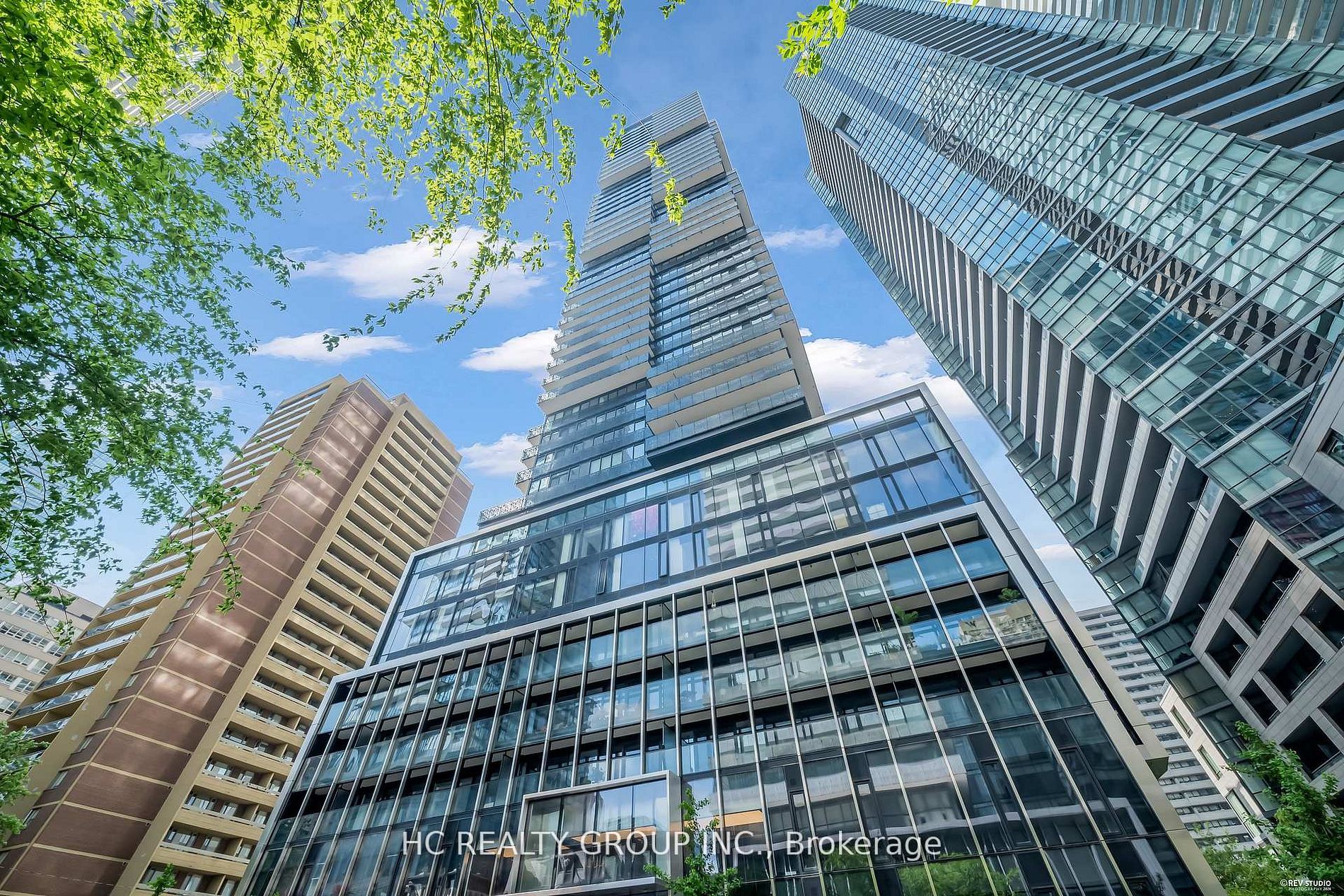 2104-55 Charles Street E, Toronto, ON, M4Y 0J1