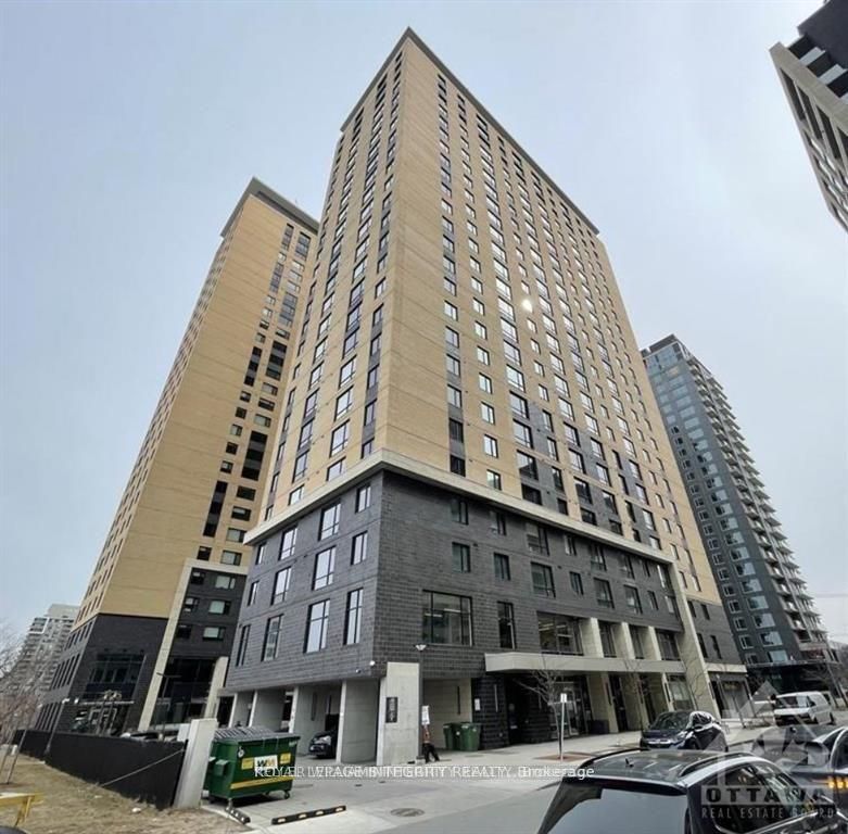 2318-105 Champagne Avenue, Ottawa, ON, K1S 4P3