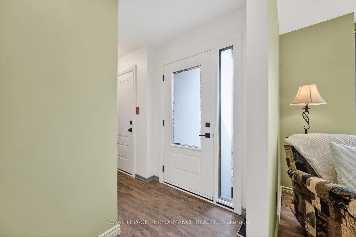107 Lorne Street photo 4