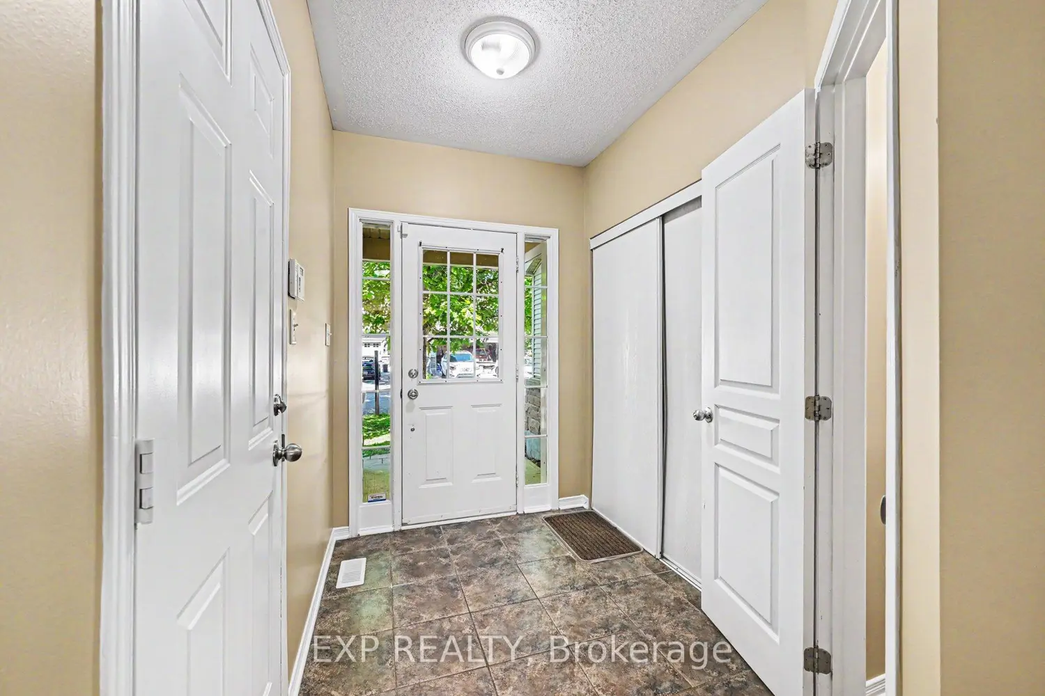30 Midwood Private photo 3
