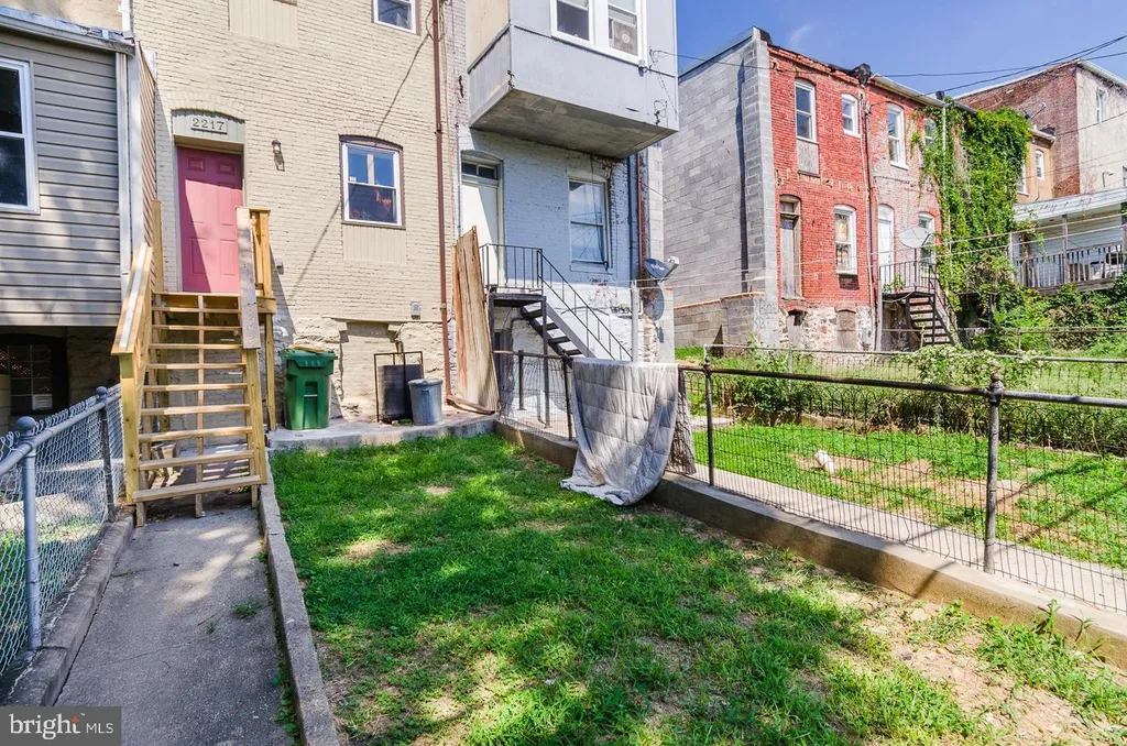 2217 W Baltimore Street, Baltimore, MD 21223