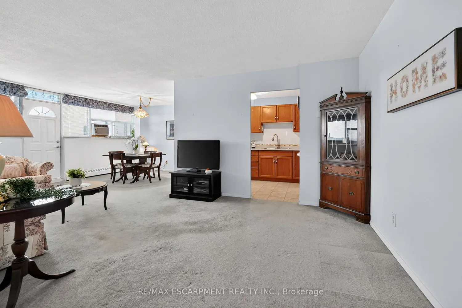 215 Glenridge Avenue 1201 photo 3