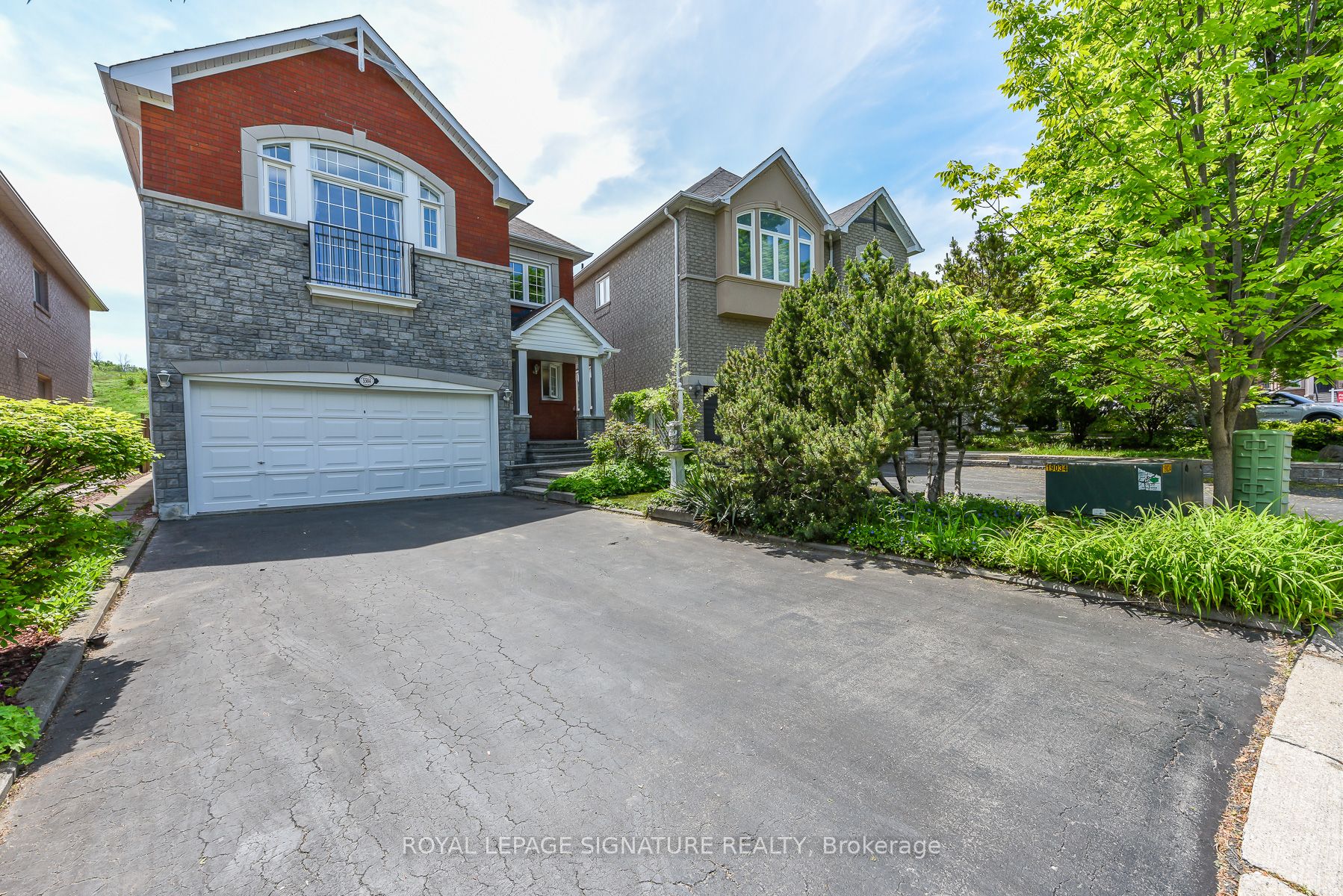 5504 Windy Hill Court, Mississauga, ON, L4Z 3W4
