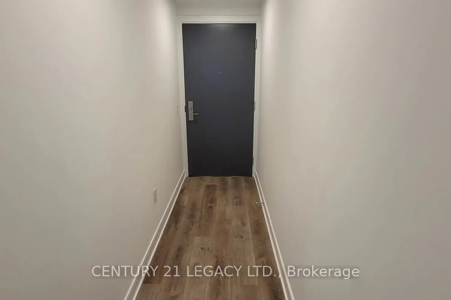 86 Dundas Street 821 photo 5