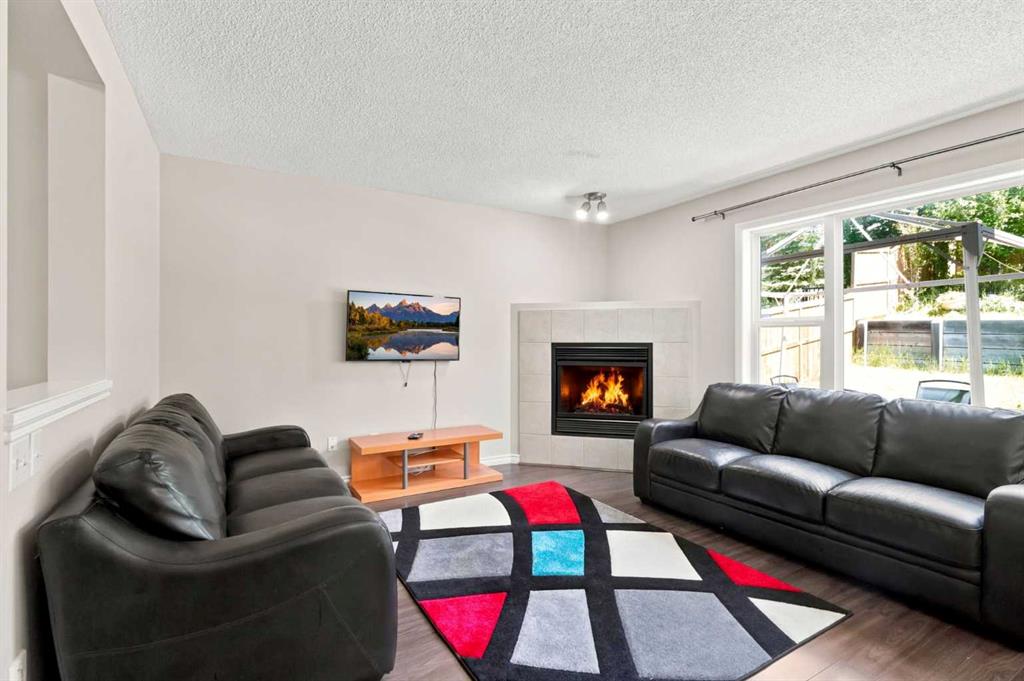 88 Rockyledge Crescent NW, Calgary, AB, T3G 5M9