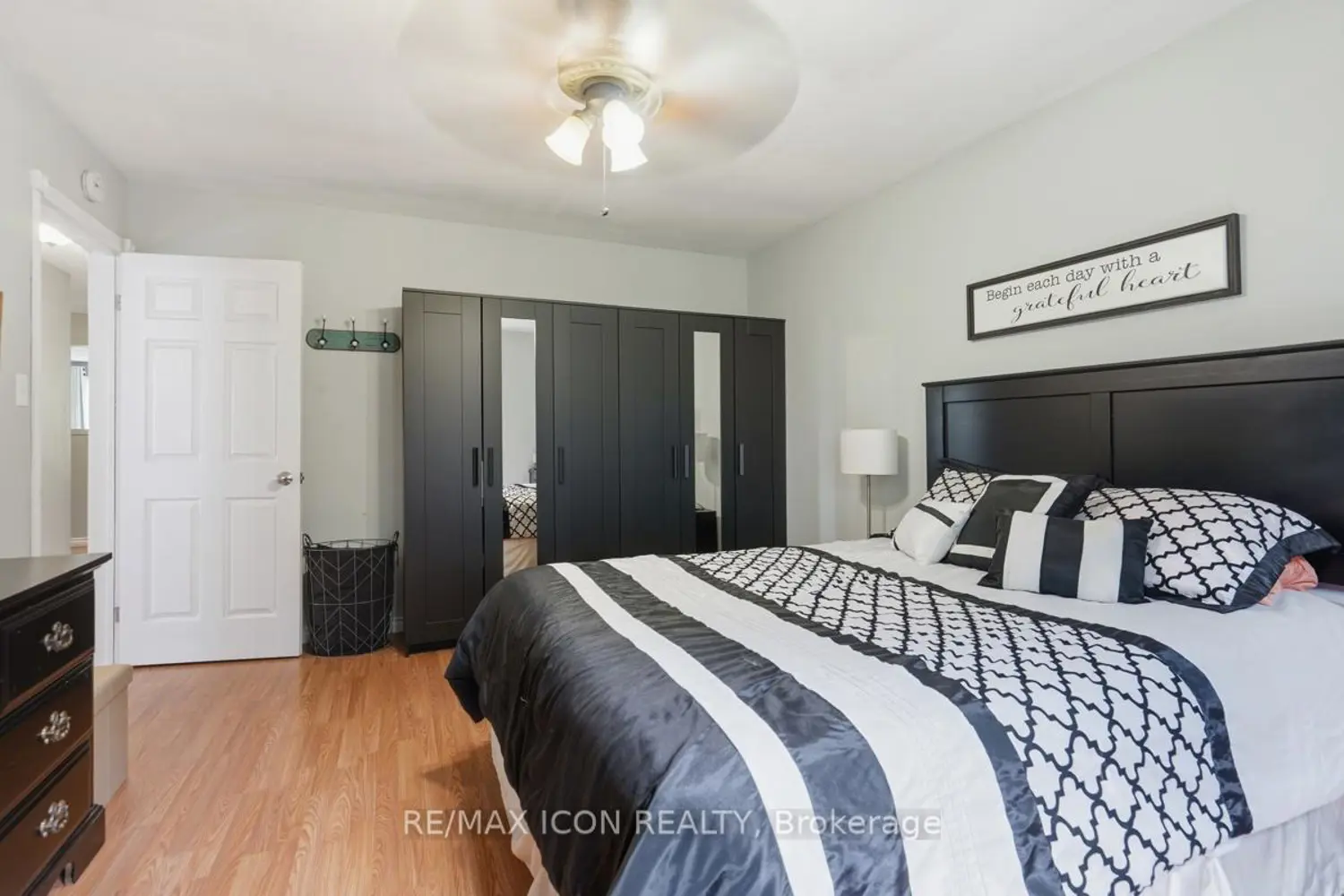 10810 Graham Road photo 3