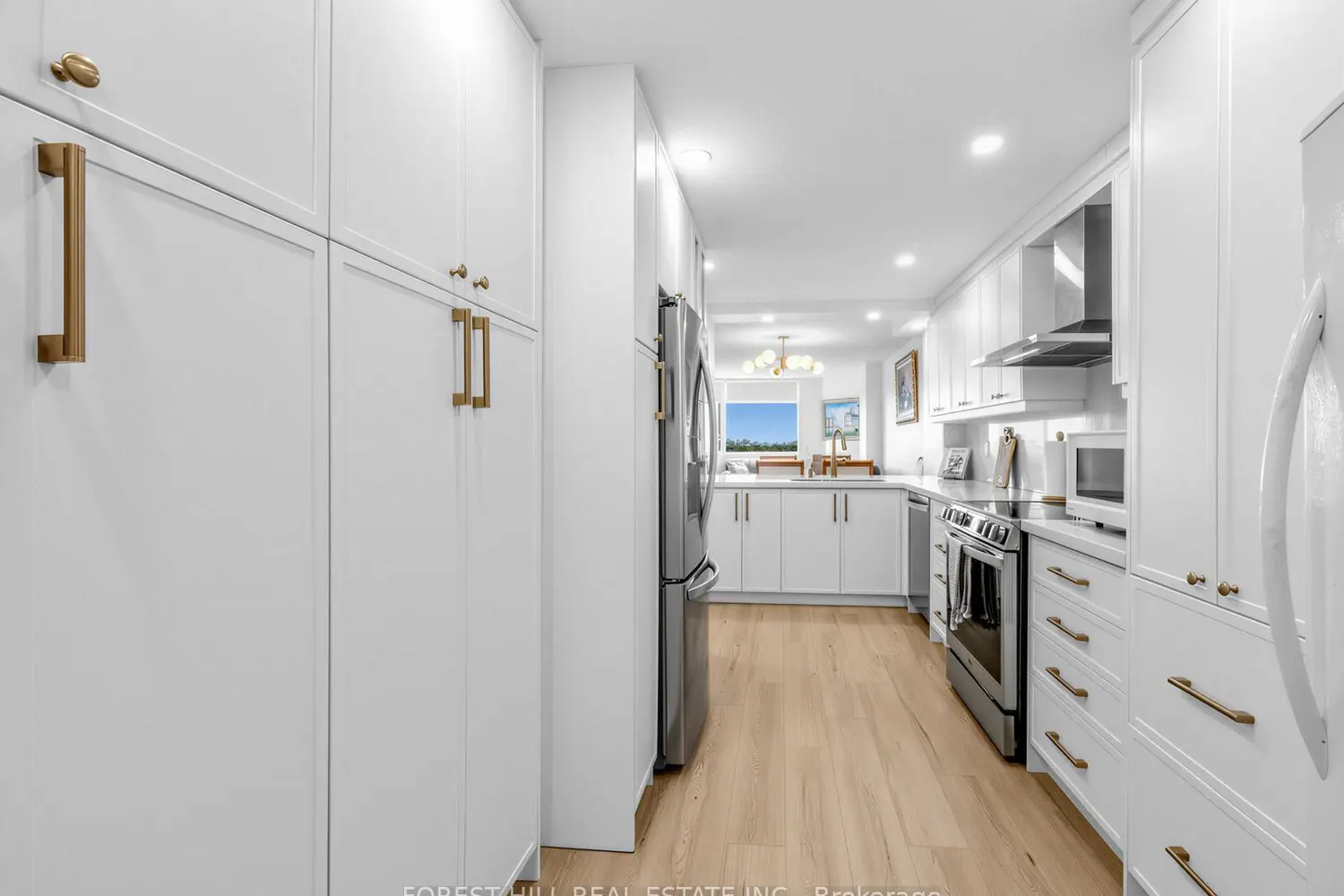 236 Albion Road 1812 photo 3
