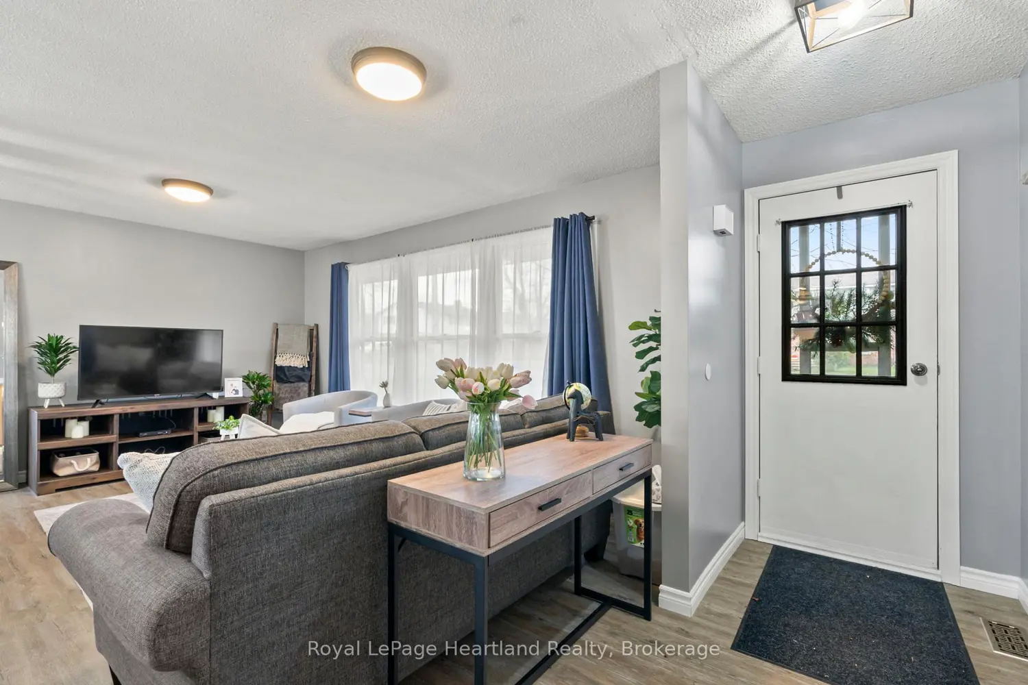 156 John Street photo 3