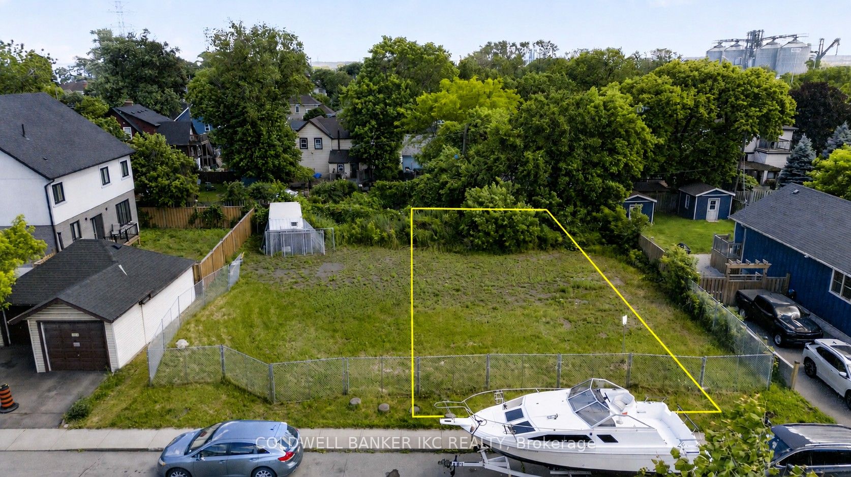 3 Rembe Avenue, Hamilton, ON, L8H 7G6