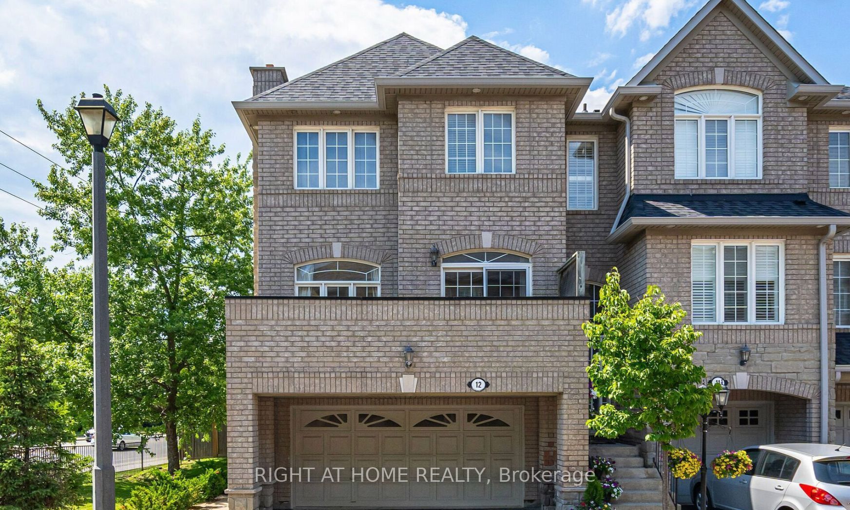 12-485 Bristol Road W, Mississauga, ON, L5R 4G2