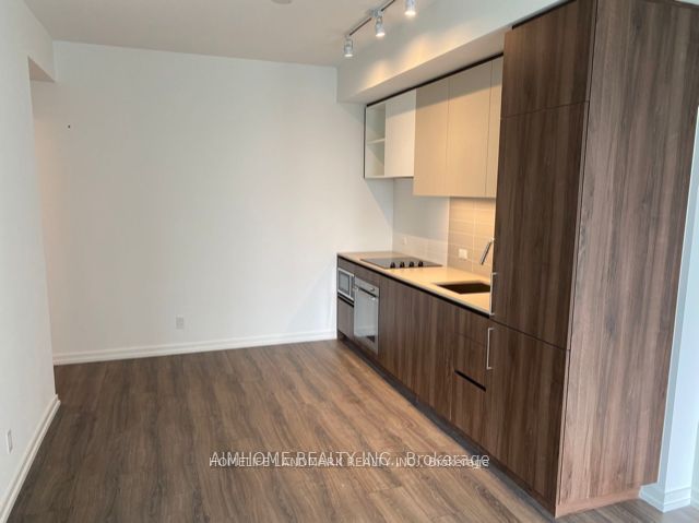 1111-7890 Jane Street, Vaughan, ON, L4K 0K9