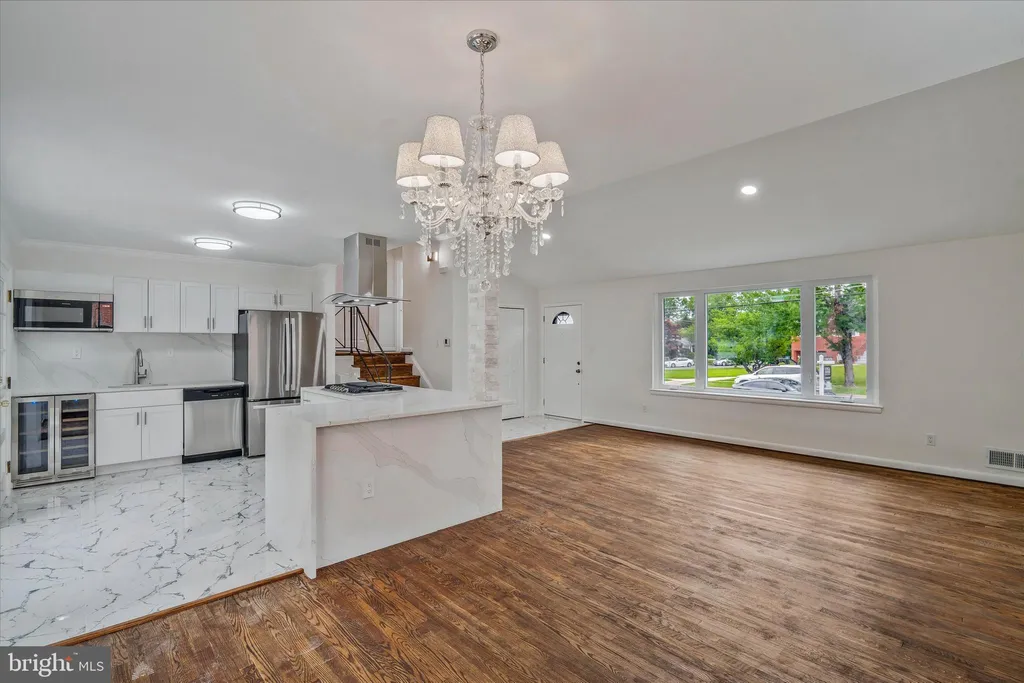 9831 Singleton Drive, Bethesda, MD 20817 photo 5