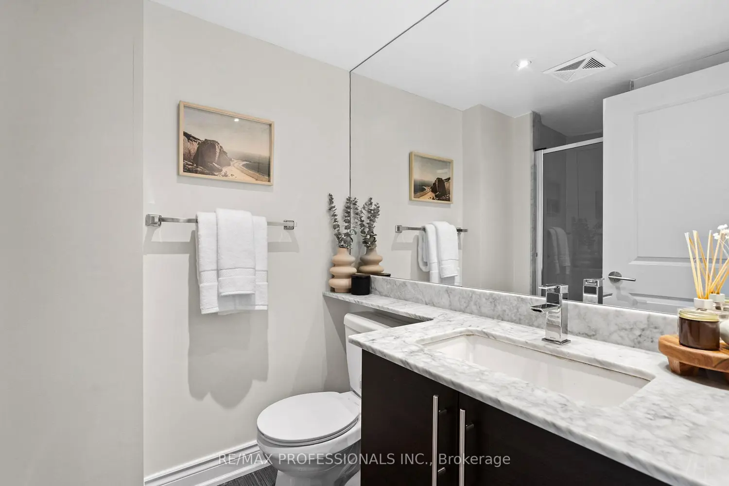 125 Western Battery Road 909