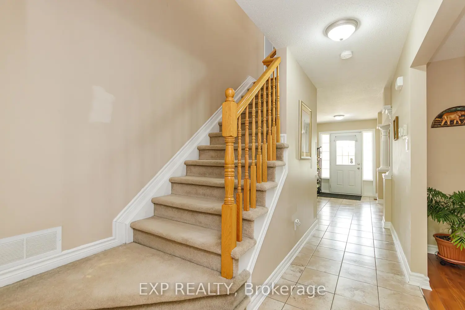 42 Oasis Street photo 5
