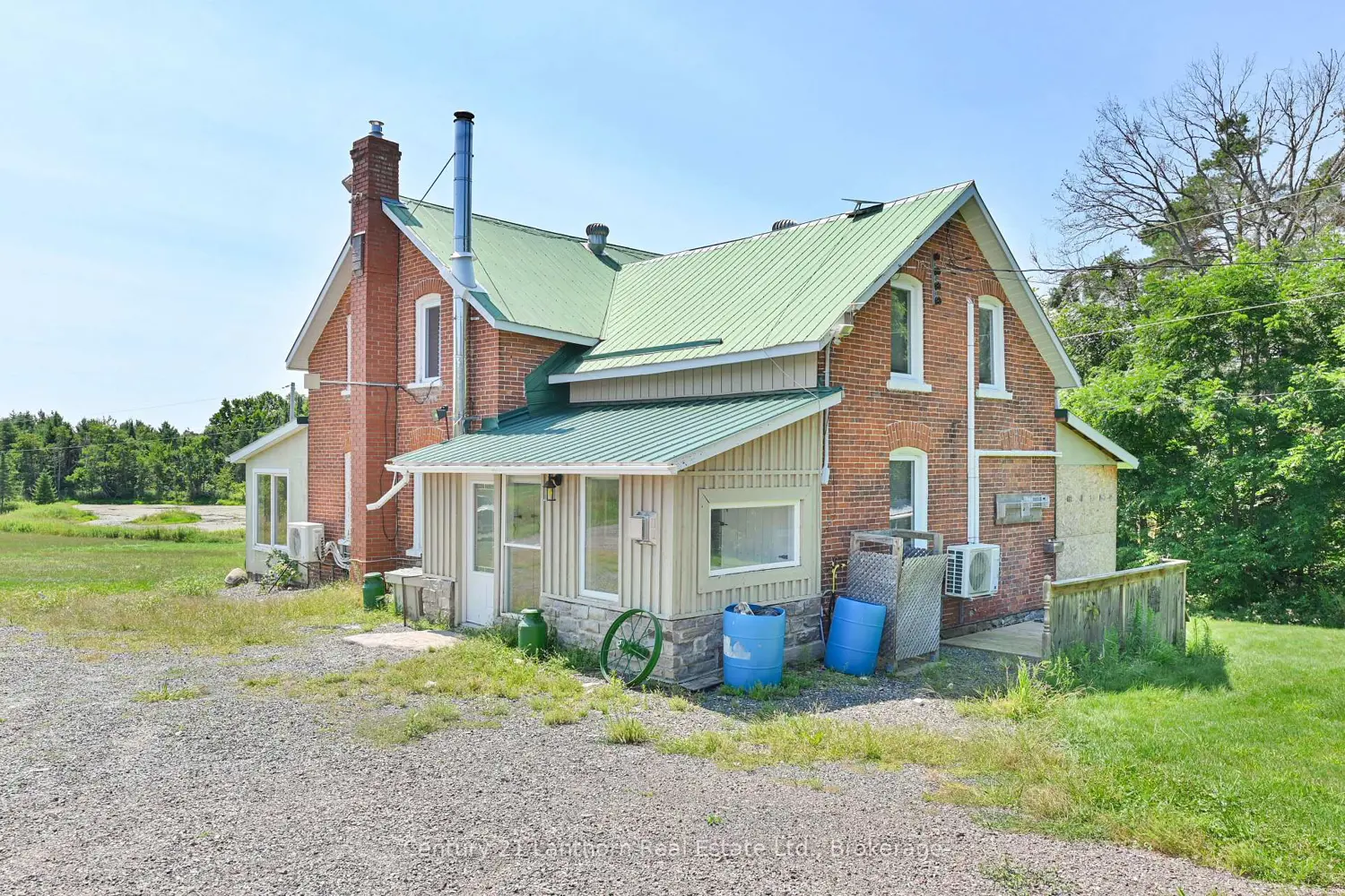 495 Barker Road photo 4