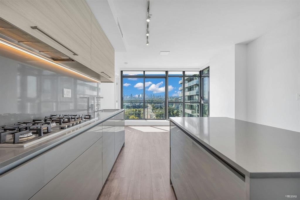 1608-4488 Juneau Street, Burnaby, BC, V5C 0M4