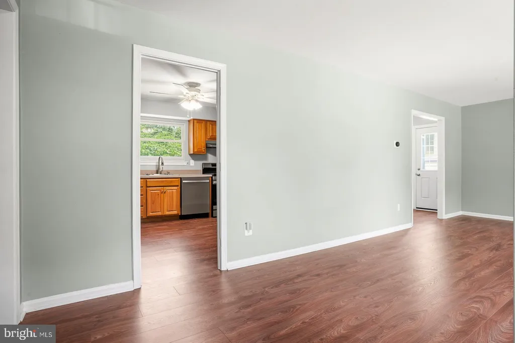 11910 Callow Terrace, Laurel, MD 20708 photo 5