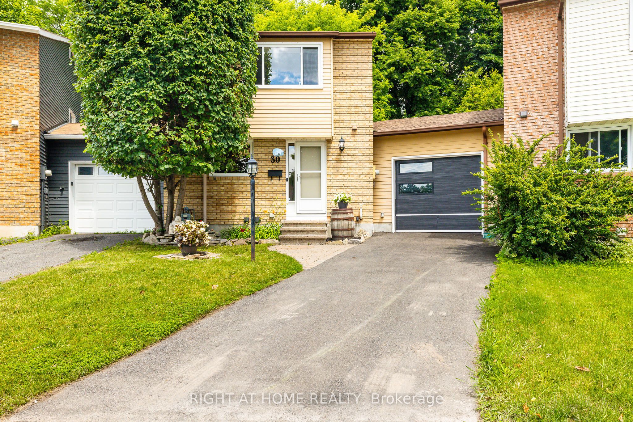 30 Berkshire Way, Ottawa, ON, K2J 2B2